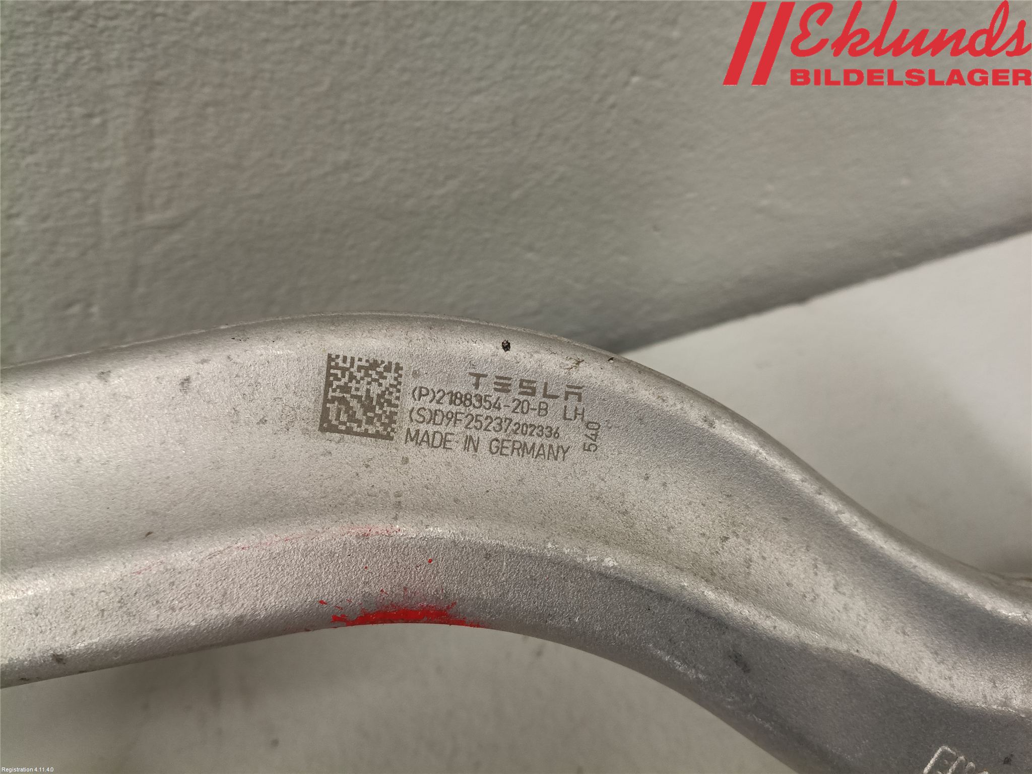 Tesla MODEL Y 21- Bärarm Fram Undre Vä