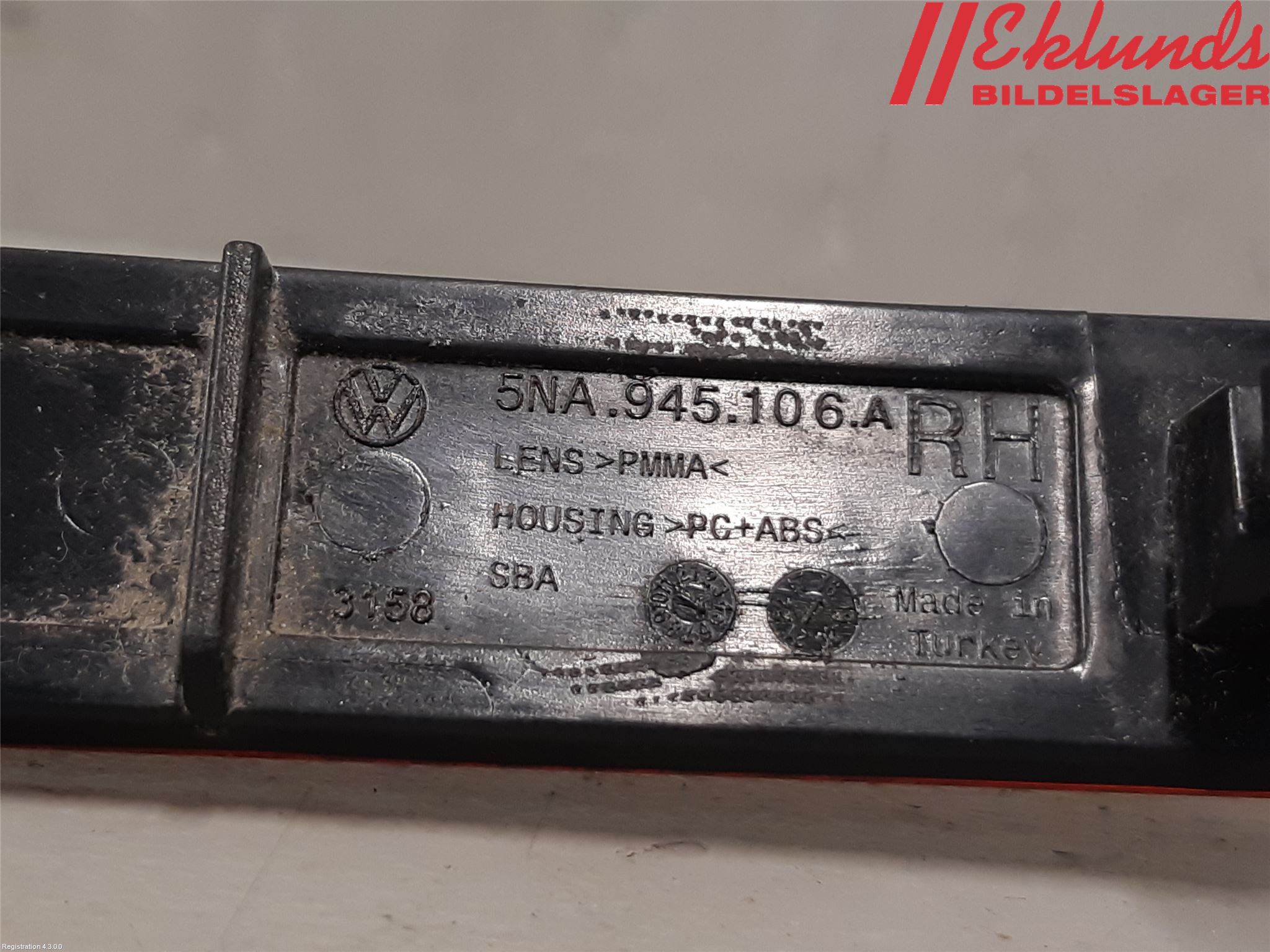 Volkswagen VW TIGUAN 16-24 Dimljus/Reflex Bak