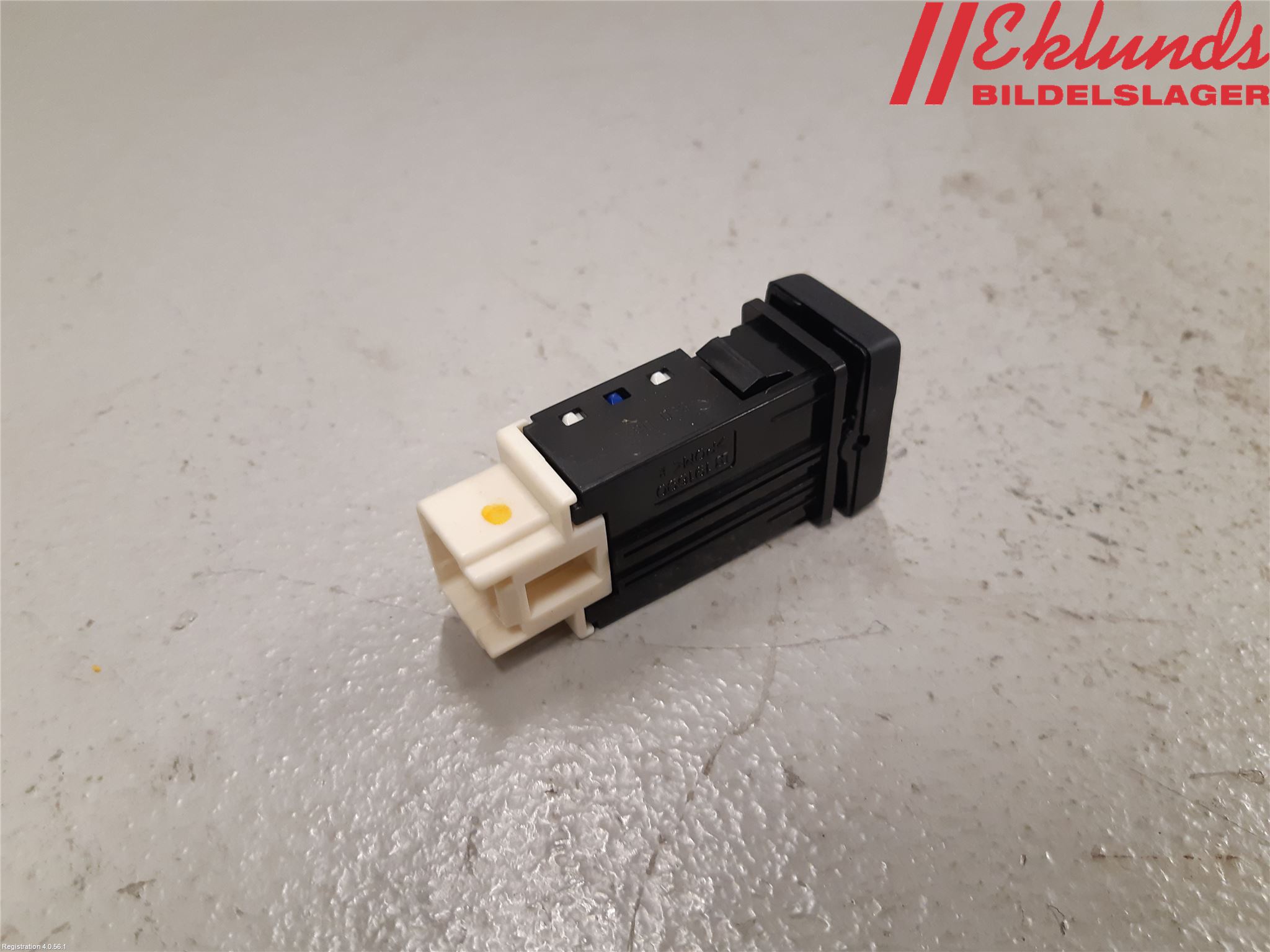 Toyota RAV4 13-18 Strömställare Stolvärme