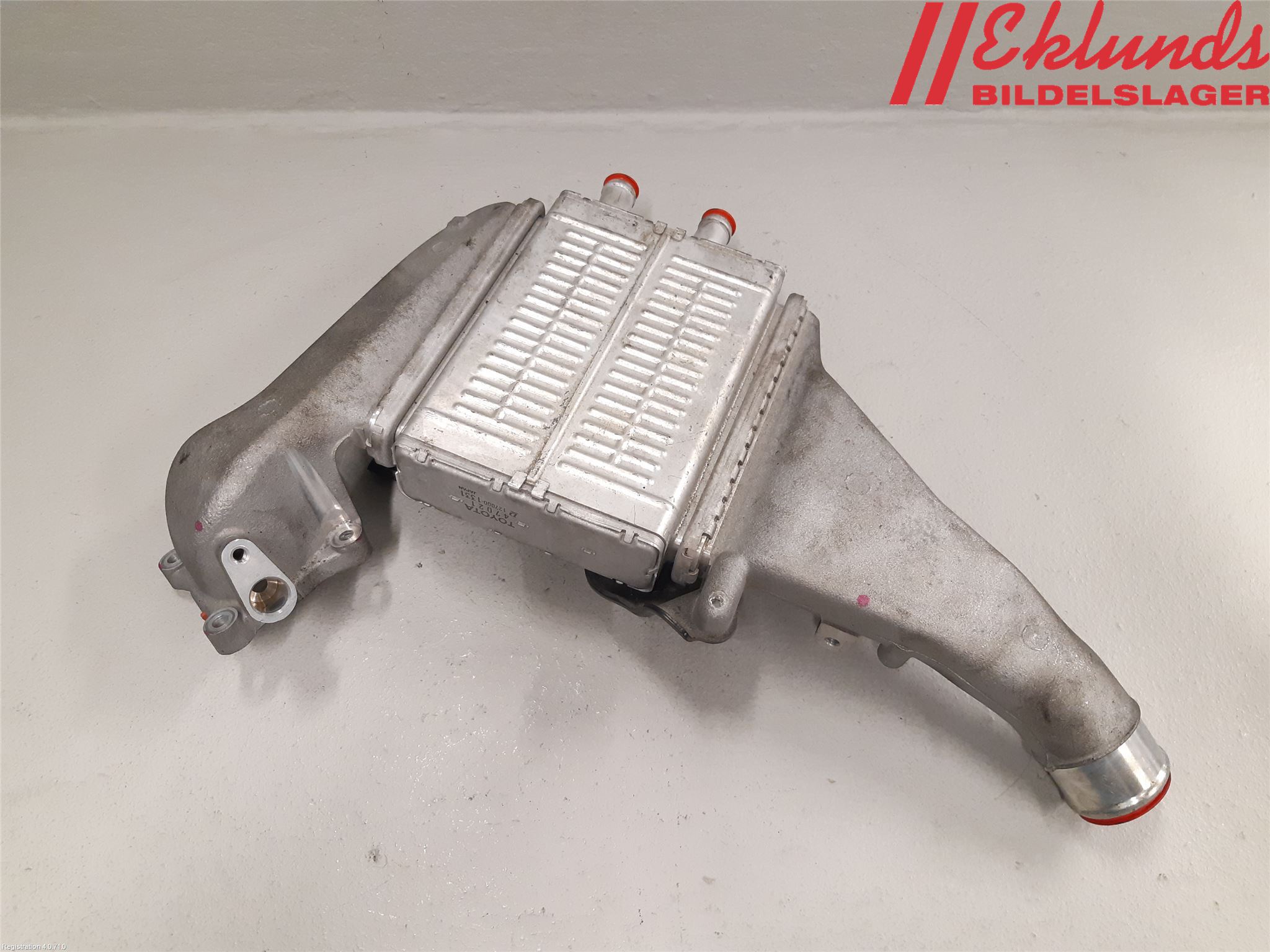 Toyota AURIS 13-19 Laddluft-Intercooler Kyl