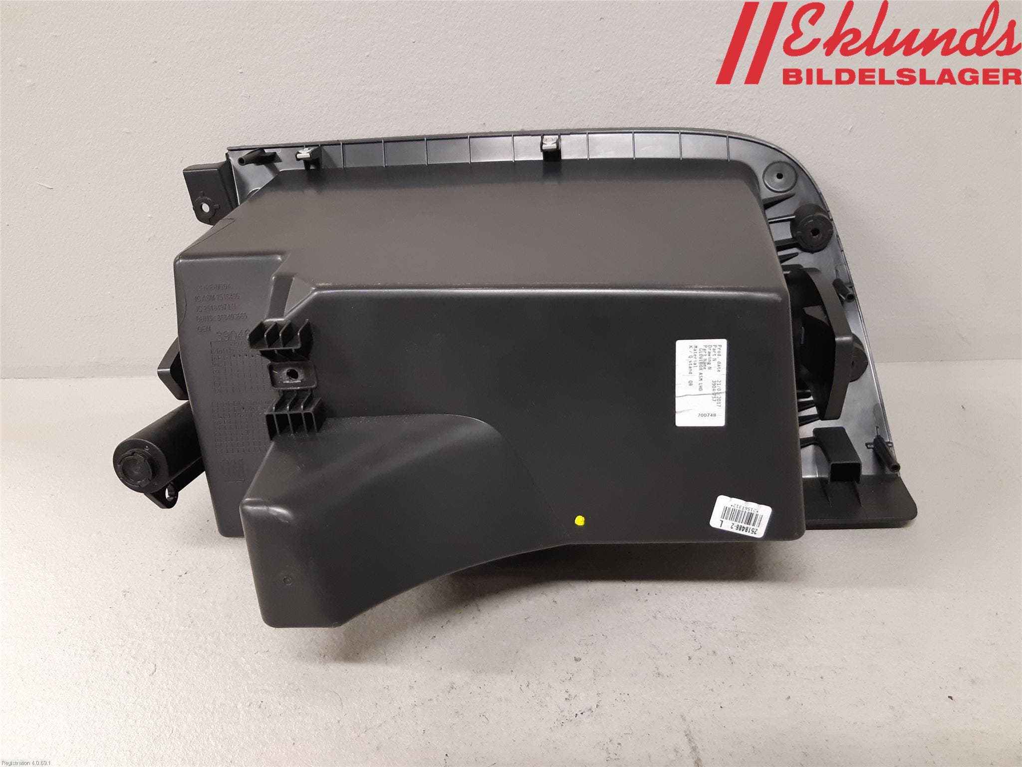 Opel ASTRA K 16-22 Handskfack