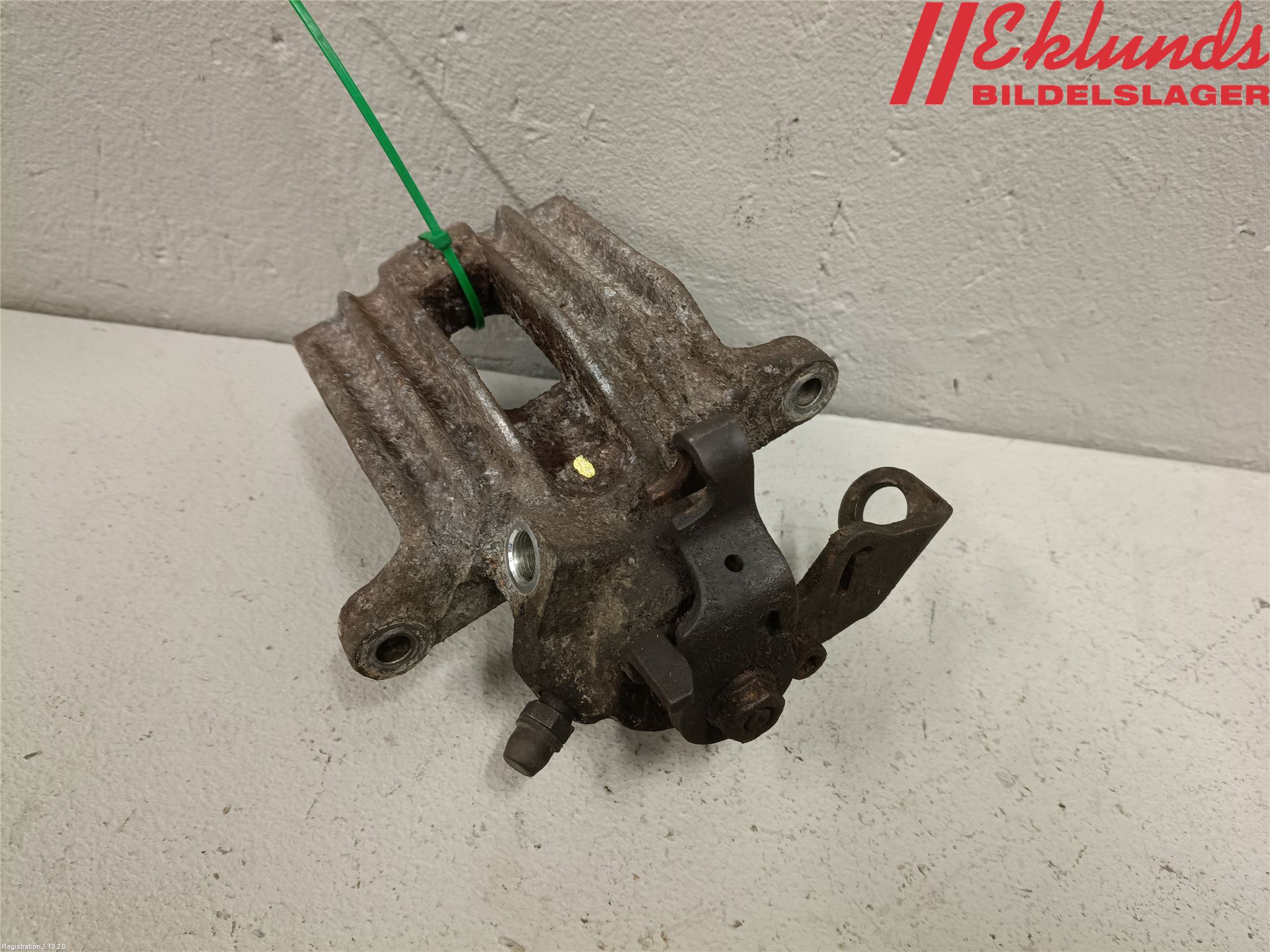 Volkswagen VW POLO 10-17 Bromsok Bak Höger