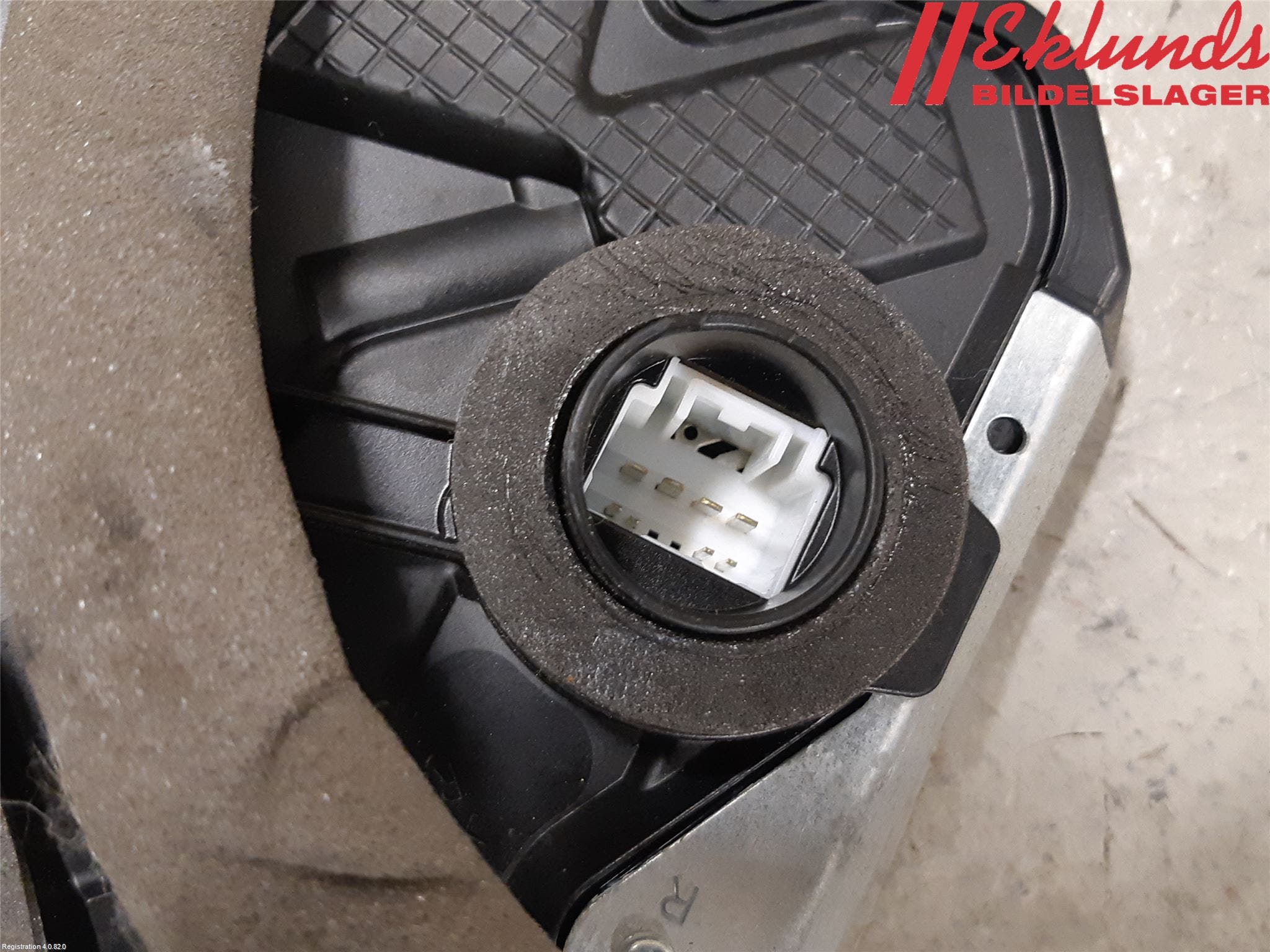 Lexus RX AL20 16-22 Låskista-Dörrlås