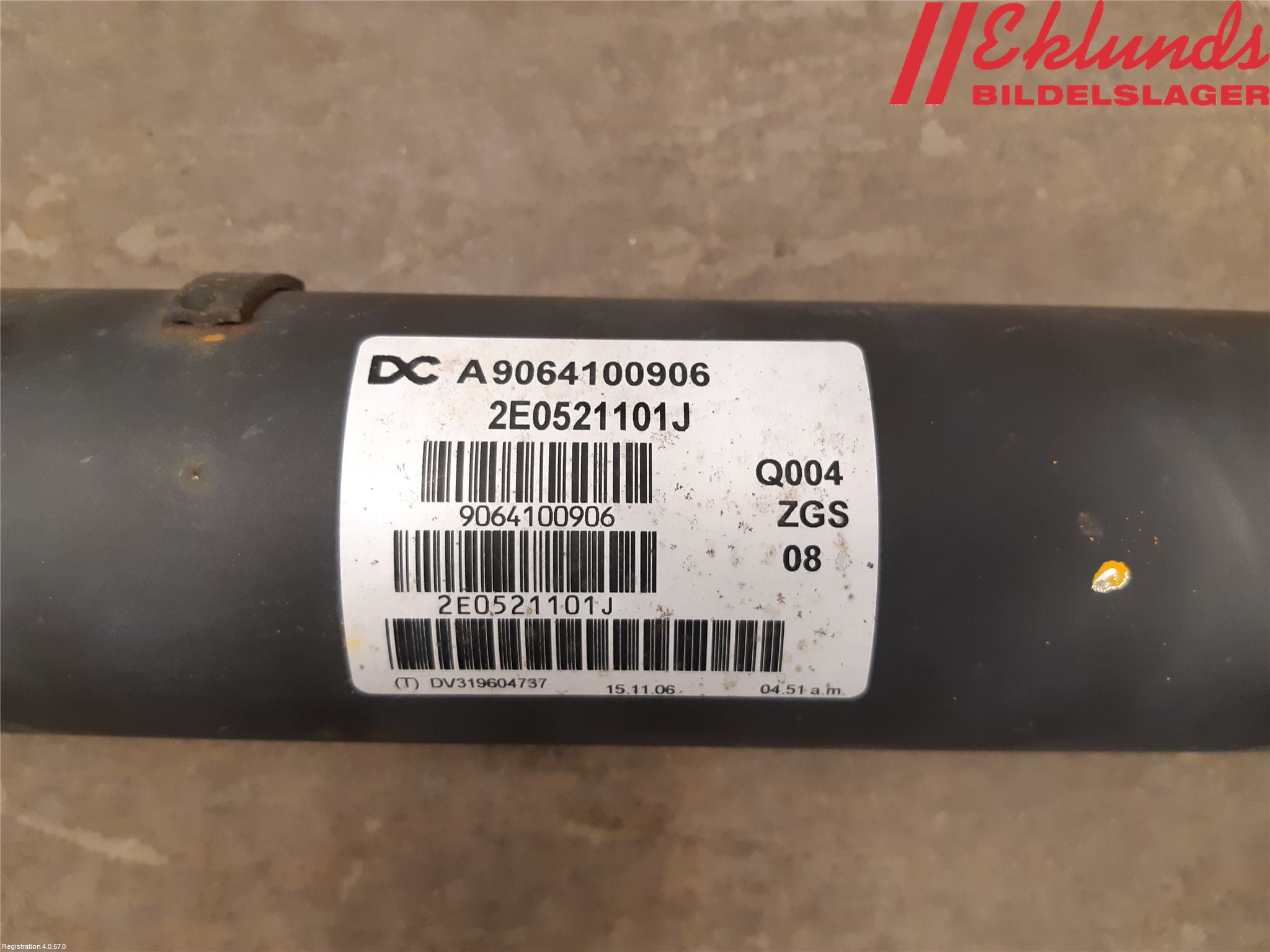 Mercedes-Benz MB SPRINTER (W906) 06-18 Mellanaxel Mitt