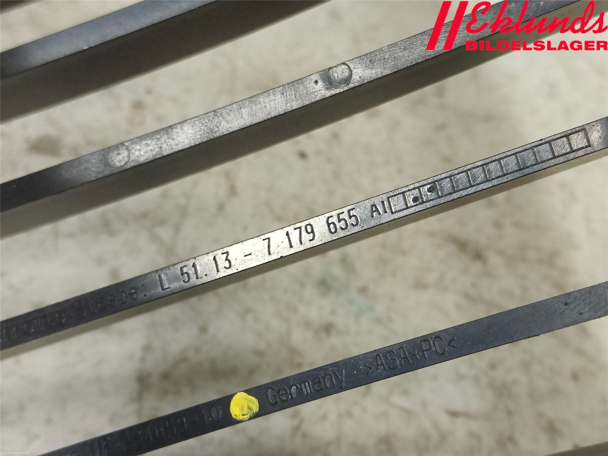 BMW 1 E87/81 5D/3D 03-11 Grilldel Mitt