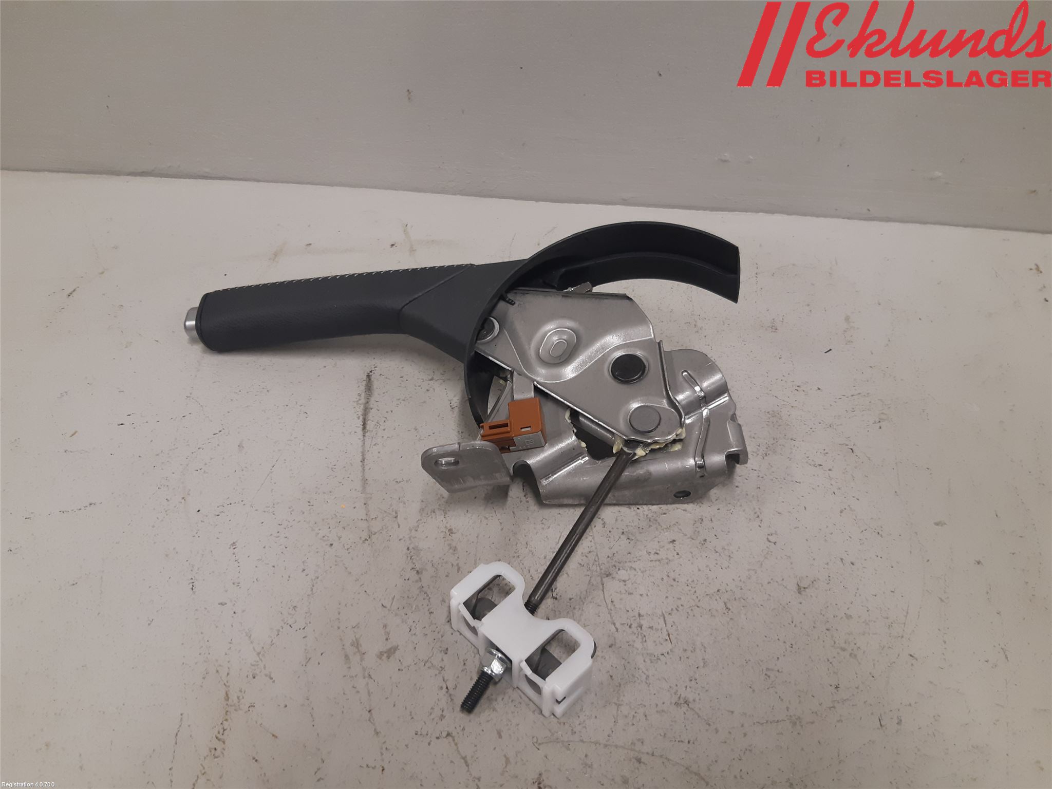 Toyota YARIS XP130 15-20 Handbromsspak