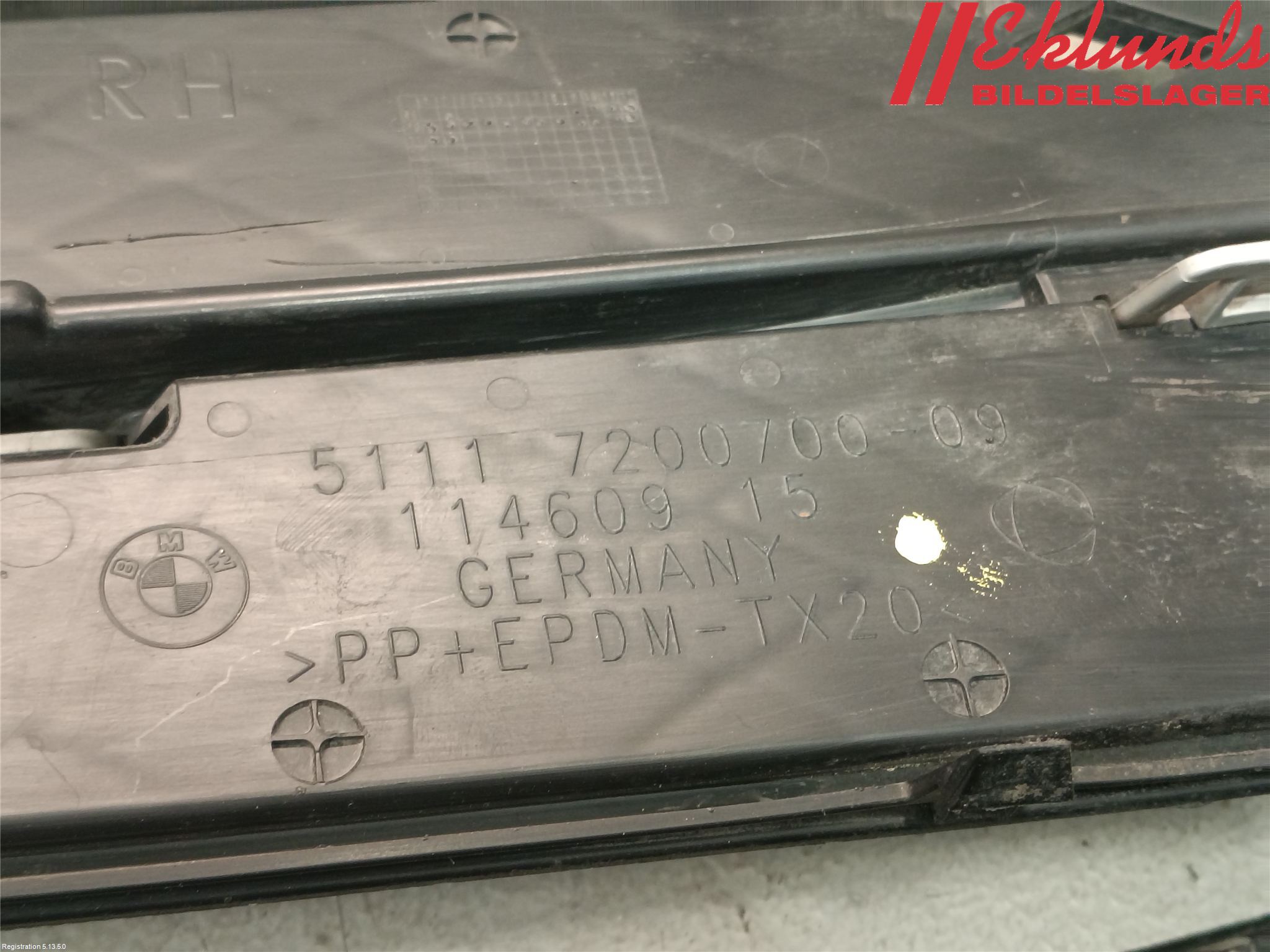 BMW 5 F10/F11/F18 09-17 Dimljussarg Fram