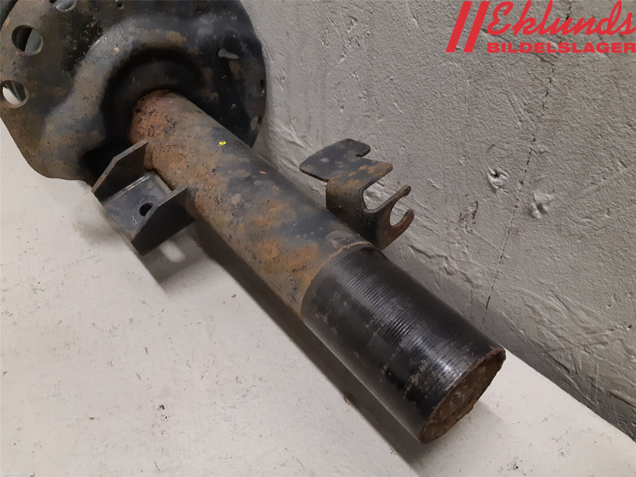 Volvo V70 08-13 Fjäderben Fram Höger