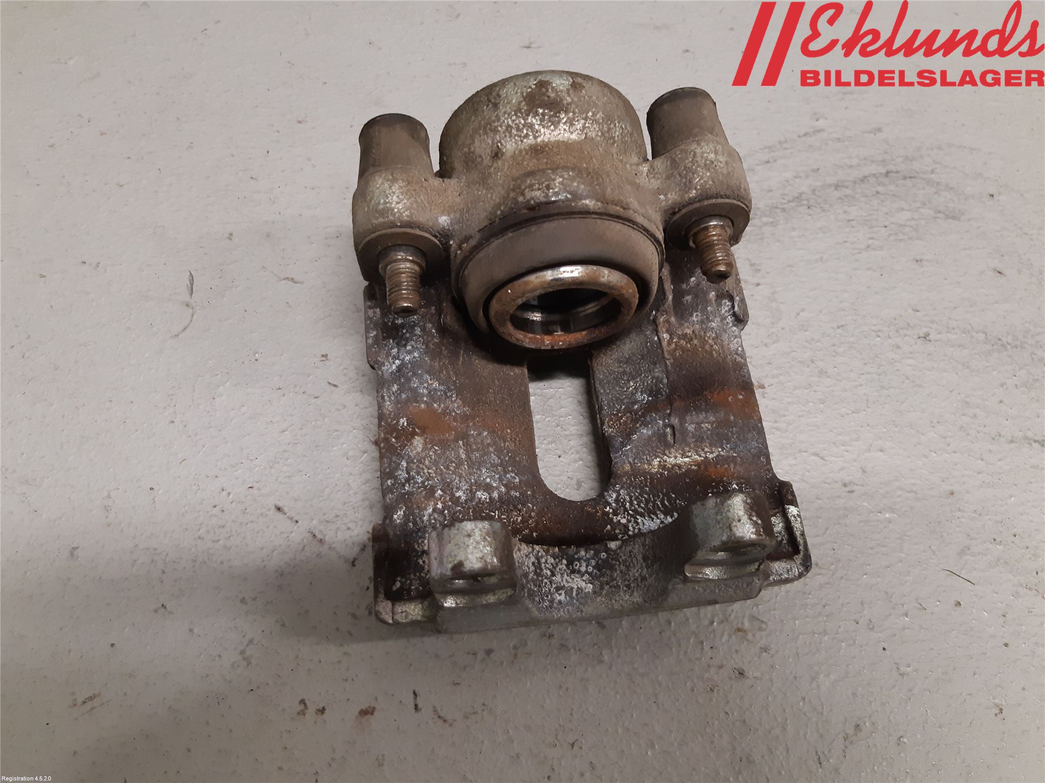 BMW 1 E87/81 5D/3D 03-11 Bromsok Bak Höger