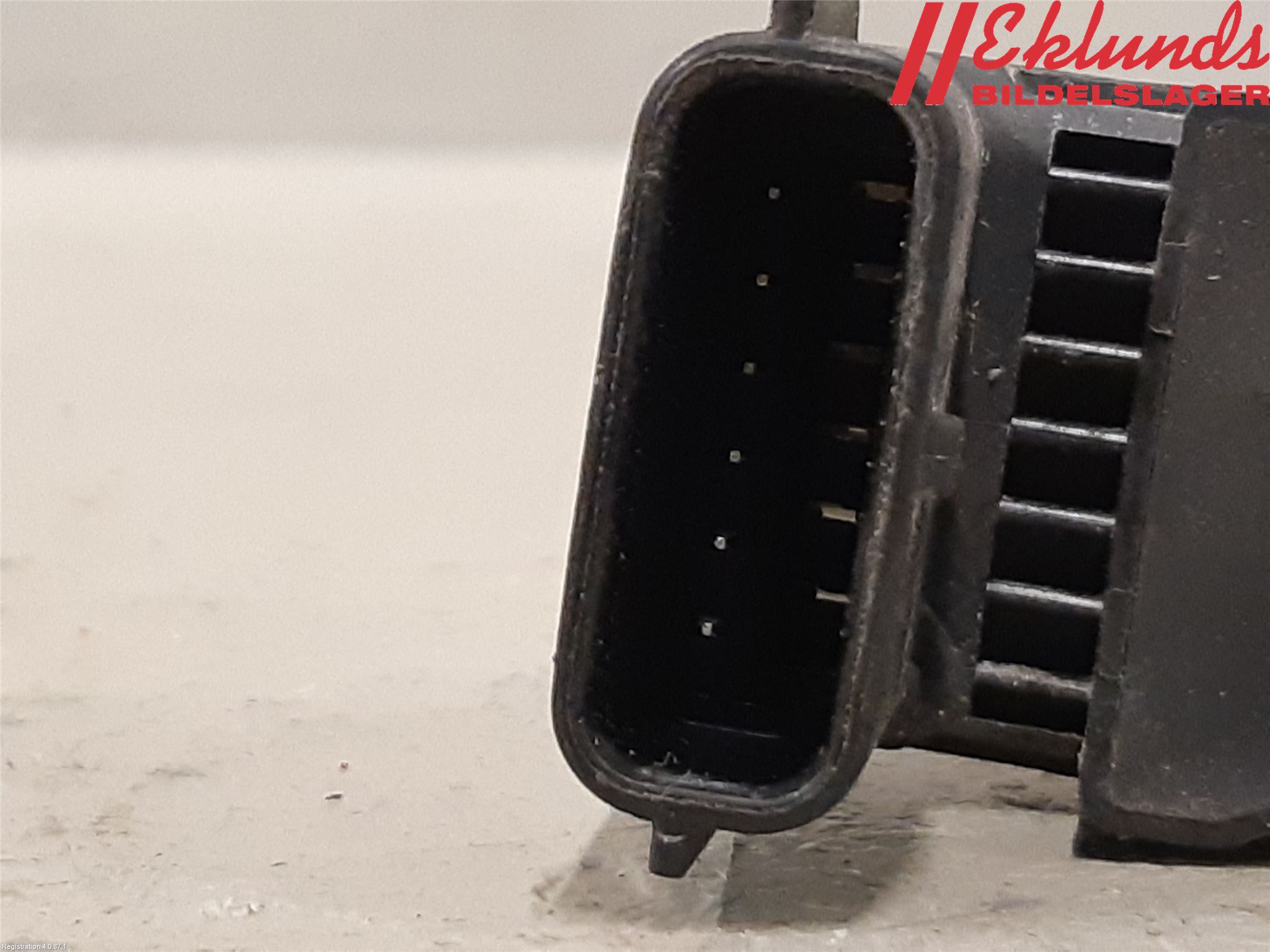 Hyundai i40 16-18 Parkeringshjälp Frontsensor