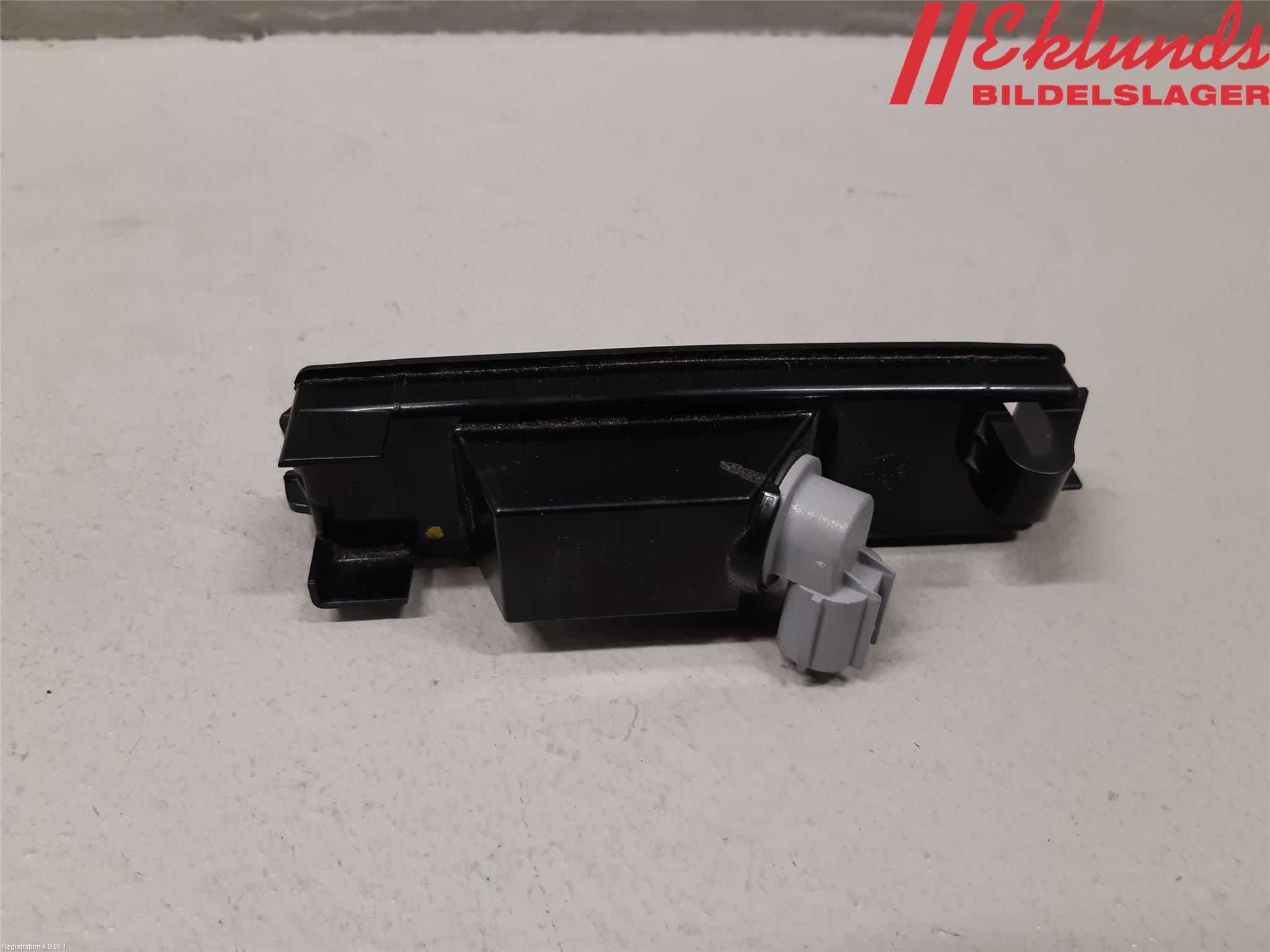 Toyota AYGO X AB70 22- Skylt Belysning