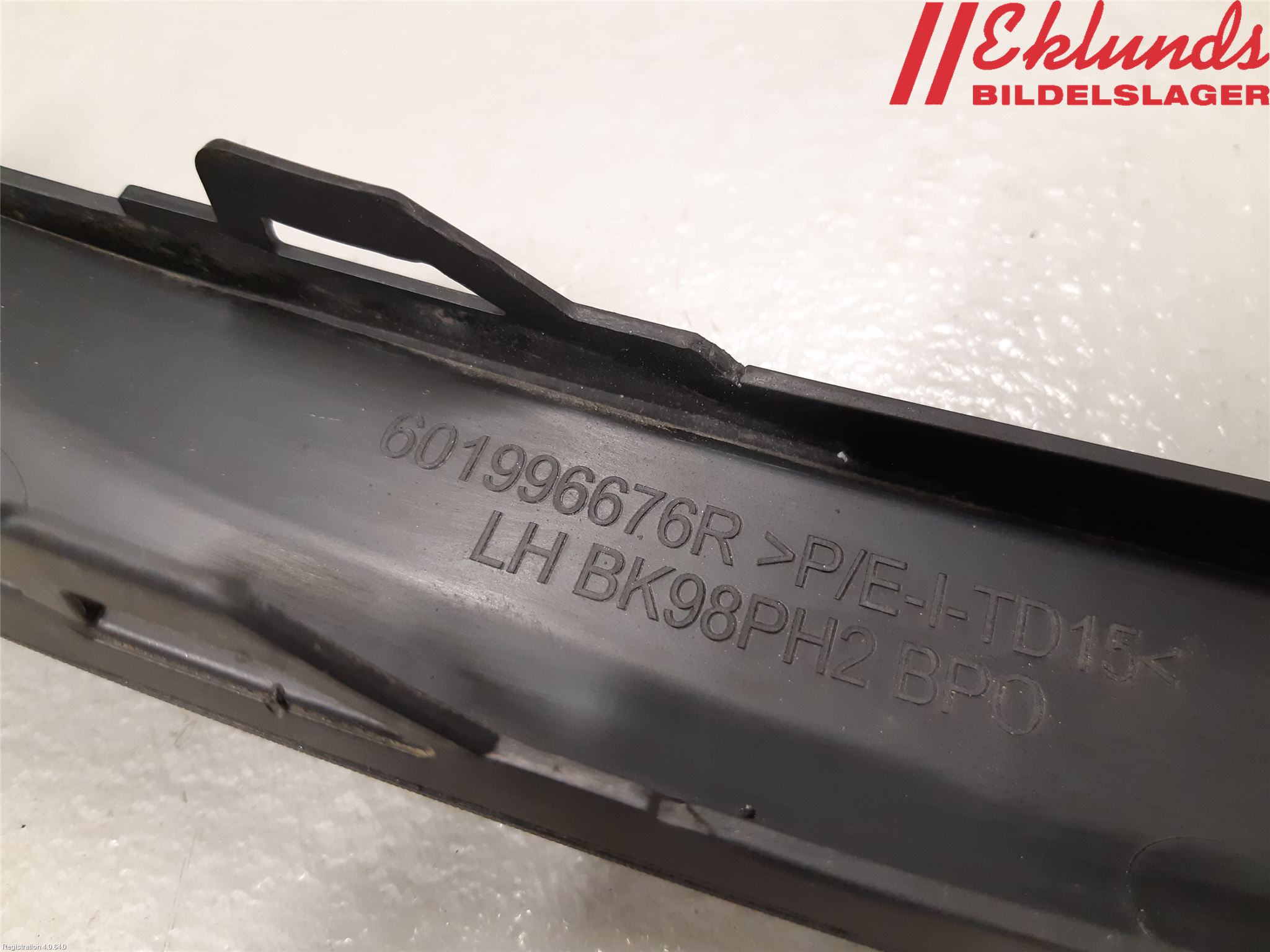 Renault CLIO IV 16-19 Stöt Utfyllnad-List-Grill