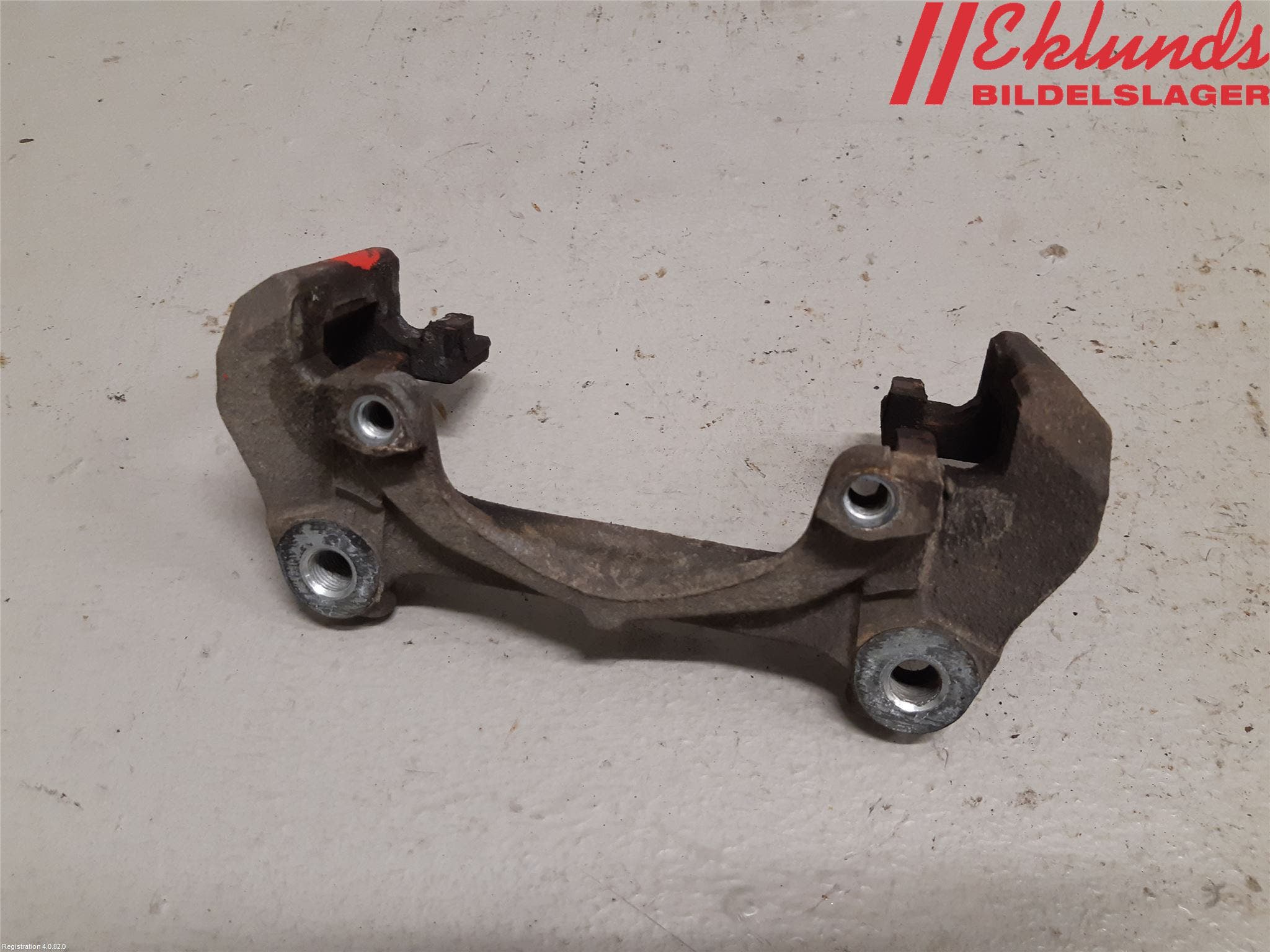 Toyota YARIS XP21 20- Bromsokshållare