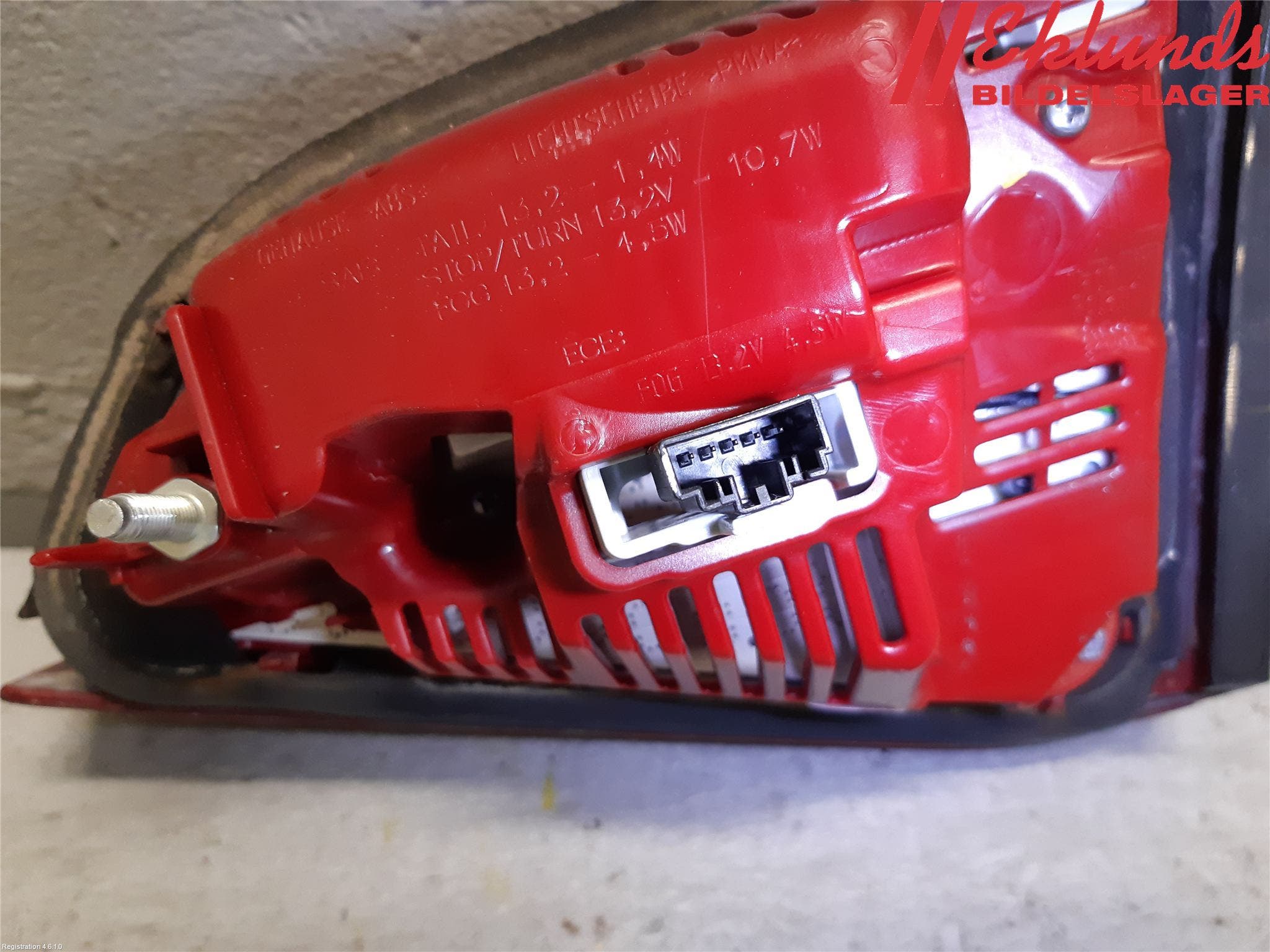 Audi A4 ALLROAD 09-16 Bakljus Lucka Vä