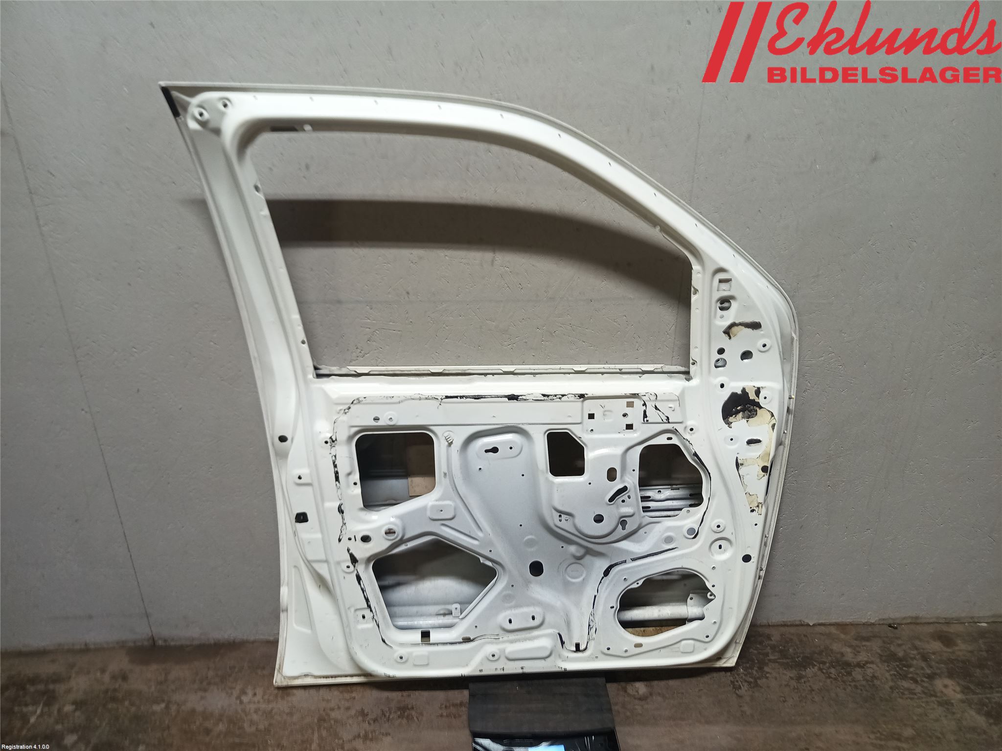 Nissan NAVARA 05-16 Dörr Fram Vänster