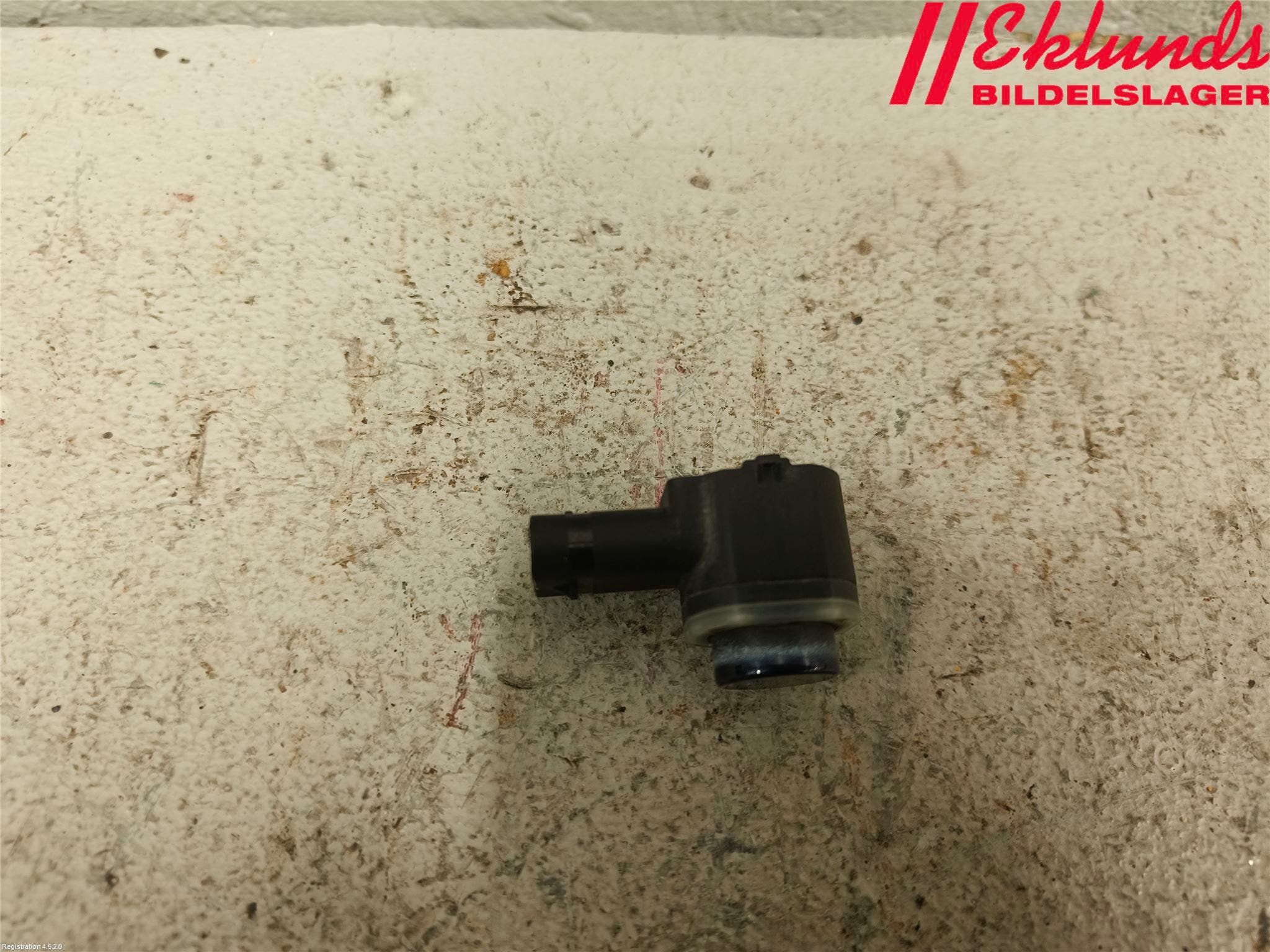 Volkswagen VW PASSAT 11-14 Parkeringshjälp Frontsensor