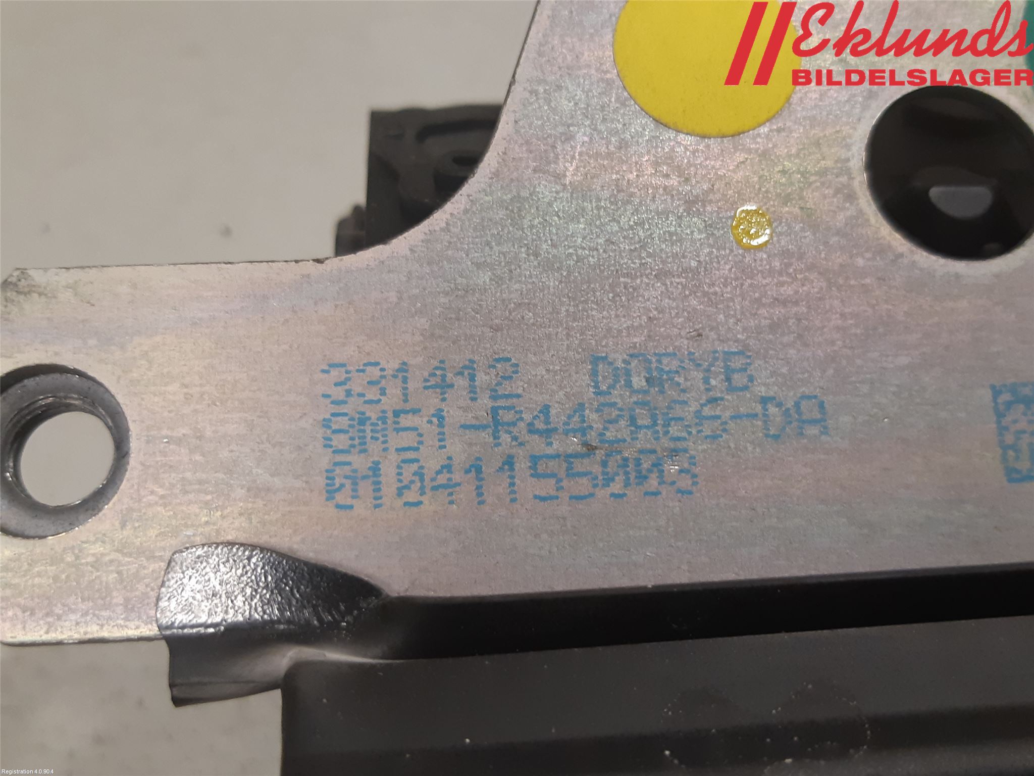 Ford C-MAX II  11-14 Låskista Baklucka