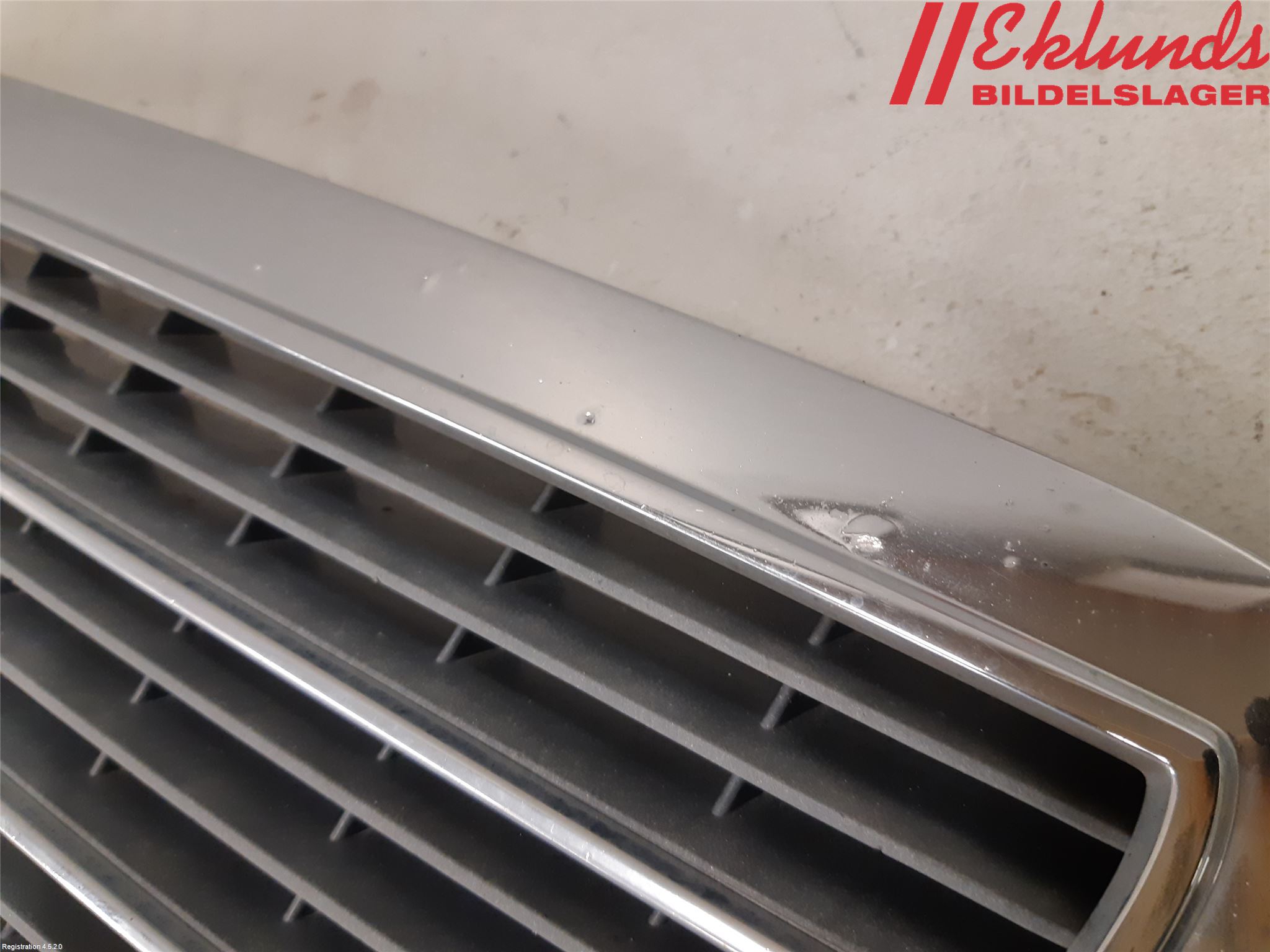 Mercedes-Benz MB E-KLASS (W210) 96-03 Grill Komp