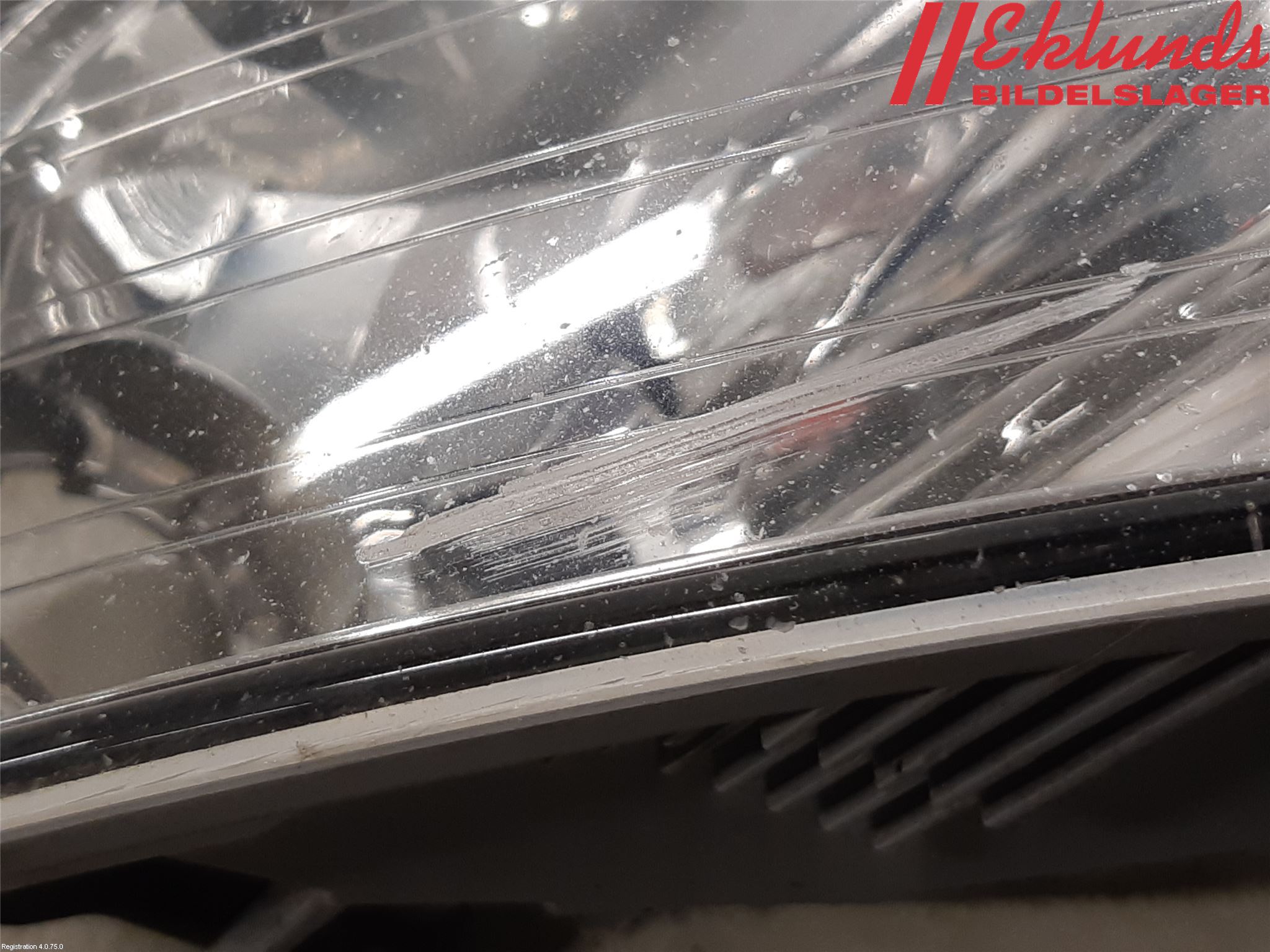 Skoda SUPERB 09-15 Dimljus-Varselljus Fram