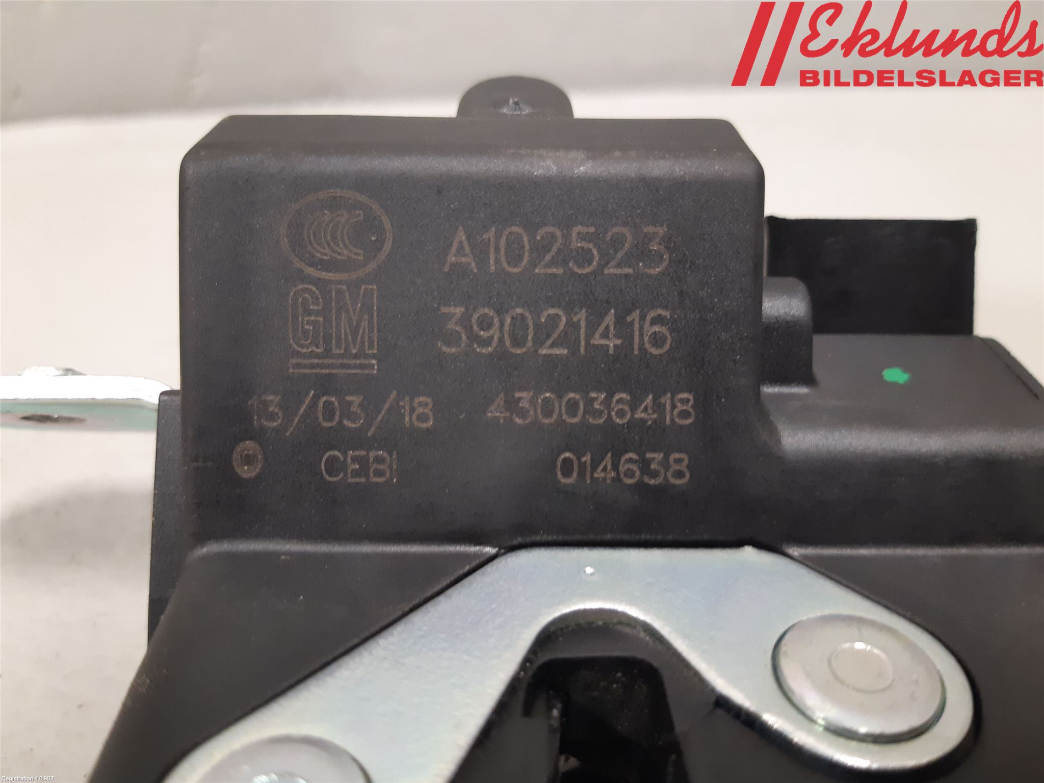 Opel ASTRA K 16-22 Låskista Baklucka