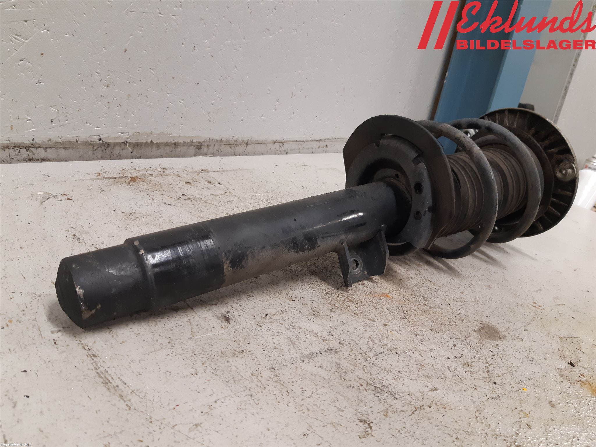 BMW 4 F32/F33/F82/F83 13-20 Fjäderben Fram Höger