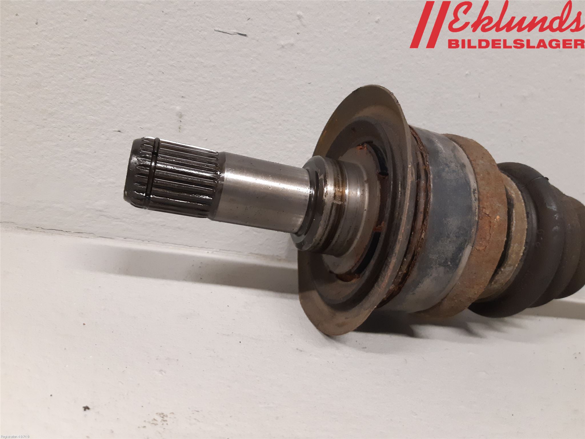 BMW 3 F30/F31/F80 12-19 Drivaxel Bak Vänster
