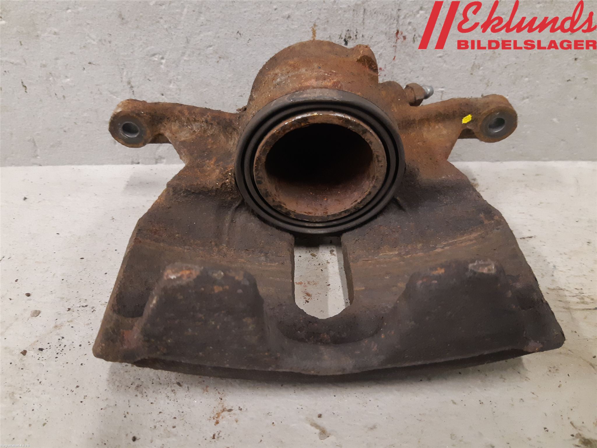Volkswagen VW PASSAT 15-19 Bromsok Fram Höger