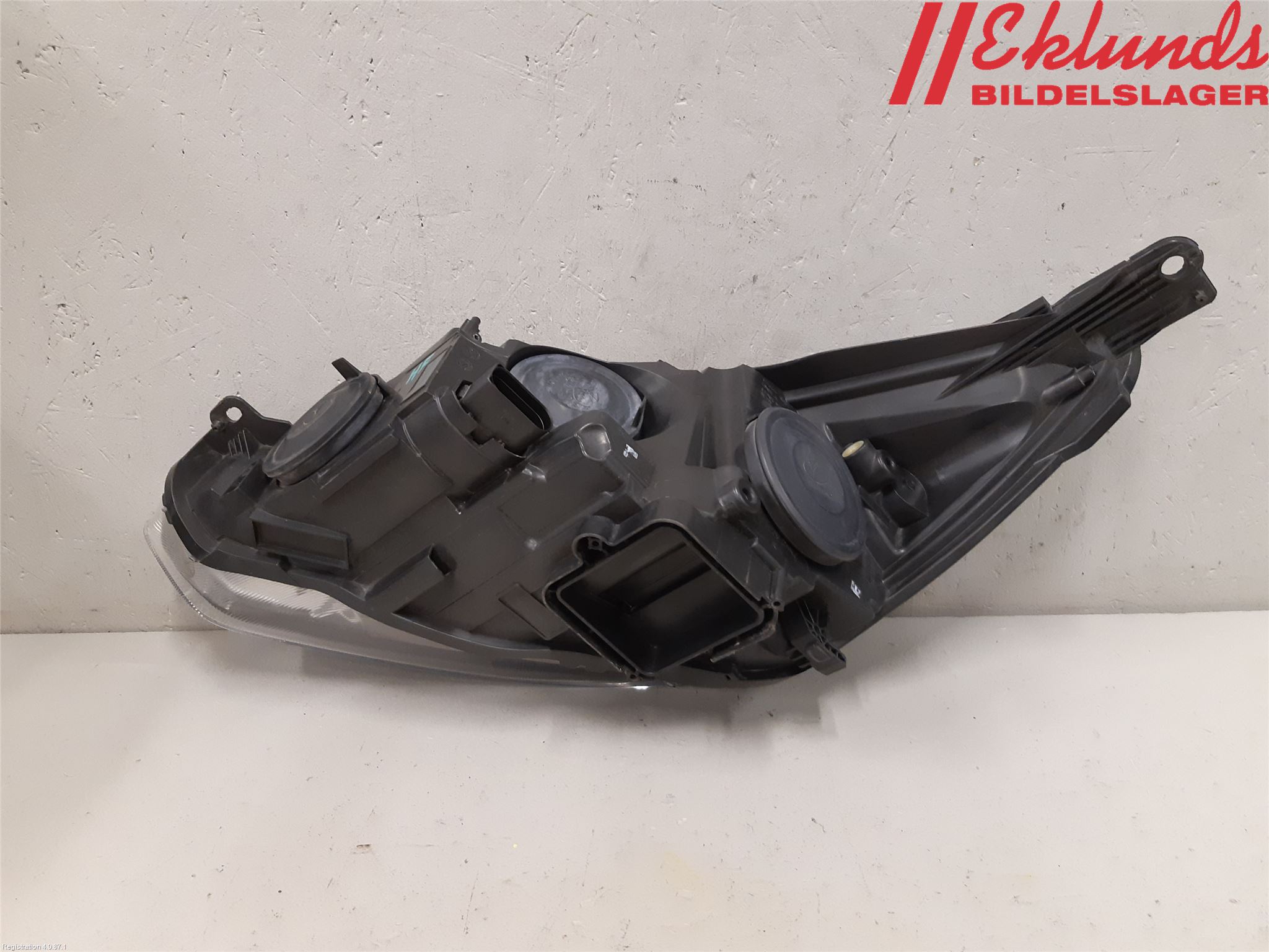 Ford FOCUS 15-18 Strålkastare Höger