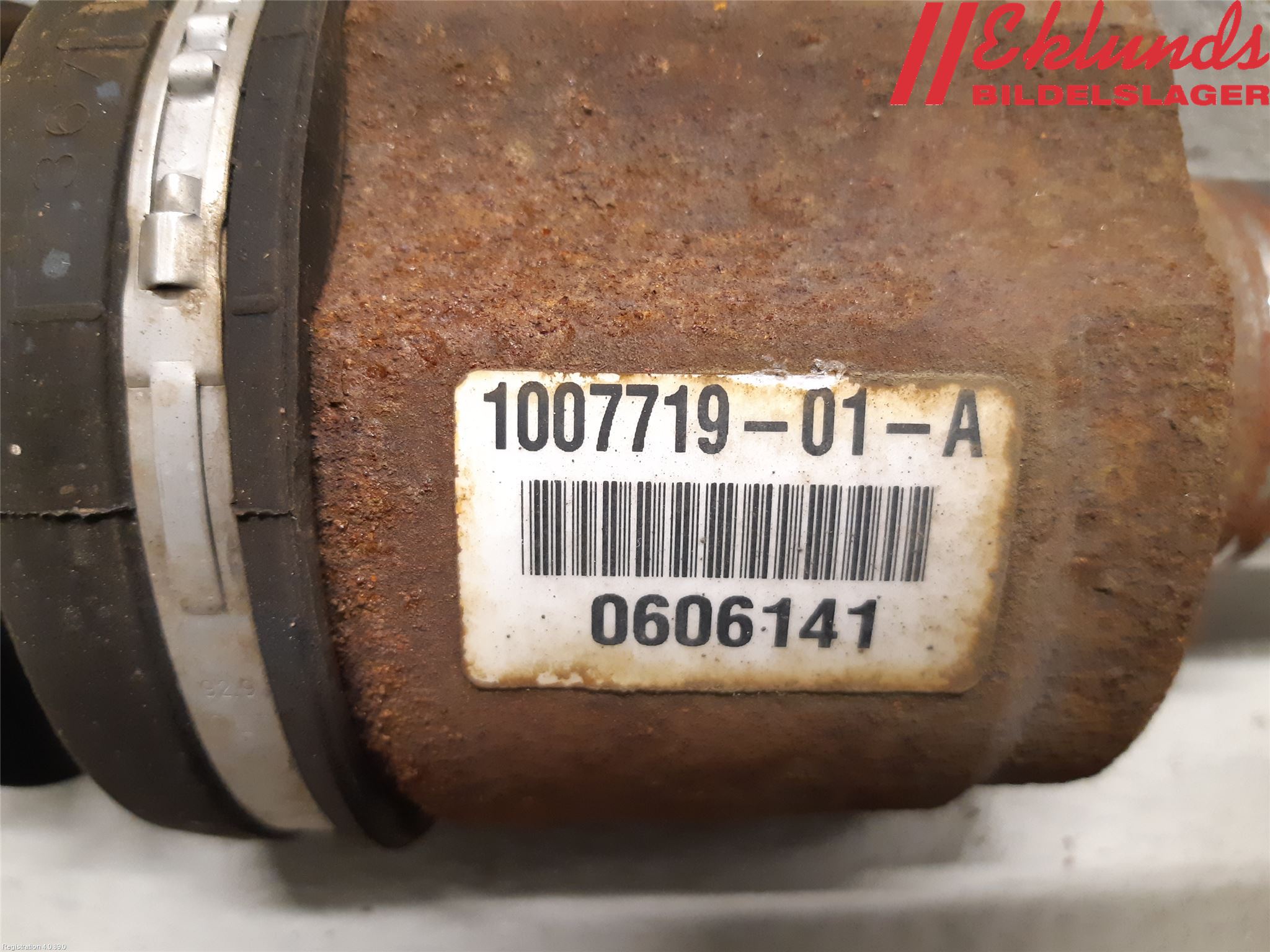 Tesla MODEL S 13- Drivaxel Bak Höger