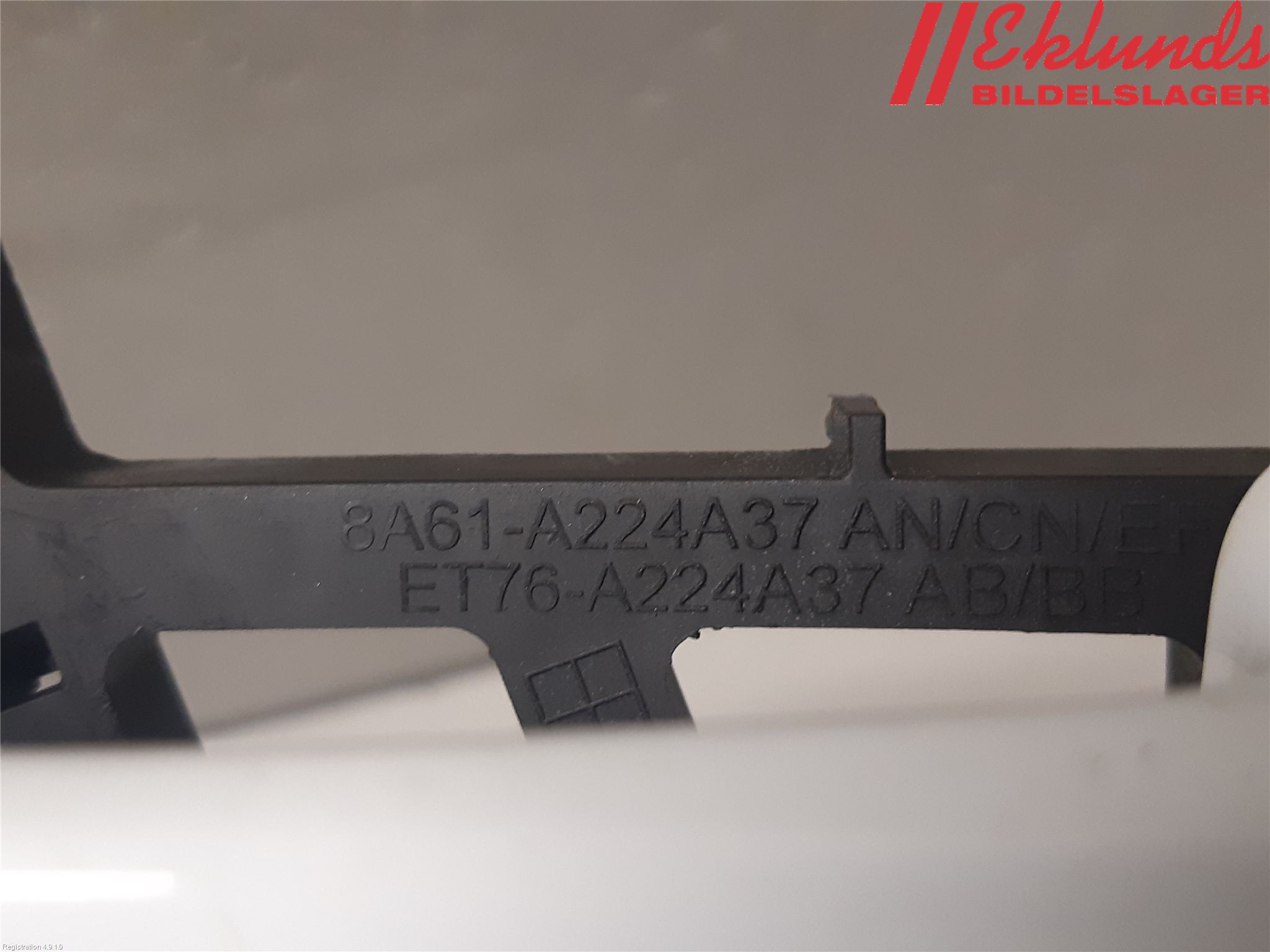 Ford TRANSIT/TOURNEO COURIER 13-23 Dörrhandtag Yttre Vä
