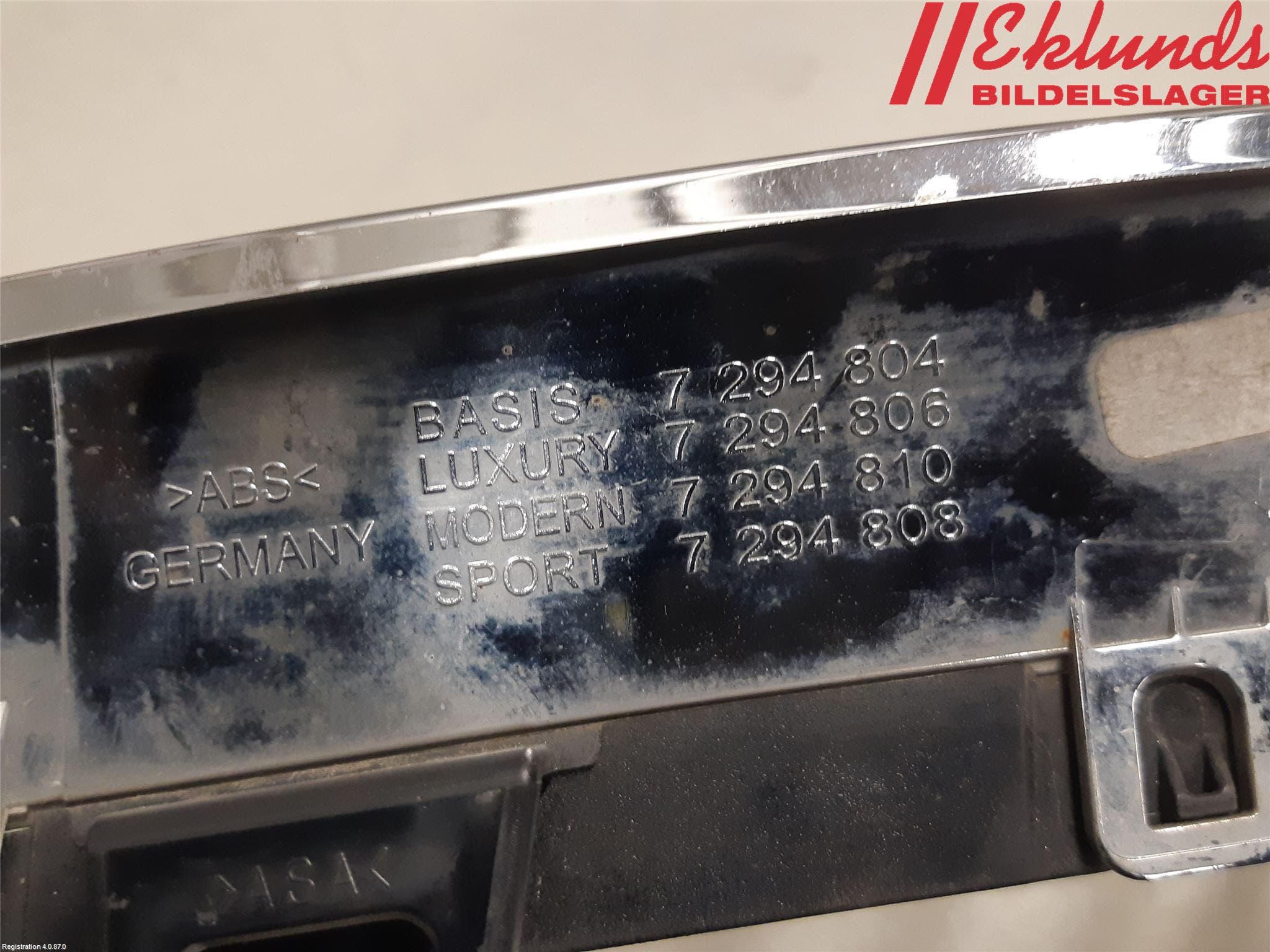 BMW 3 F30/F31/F80 12-19 Grilldel Höger