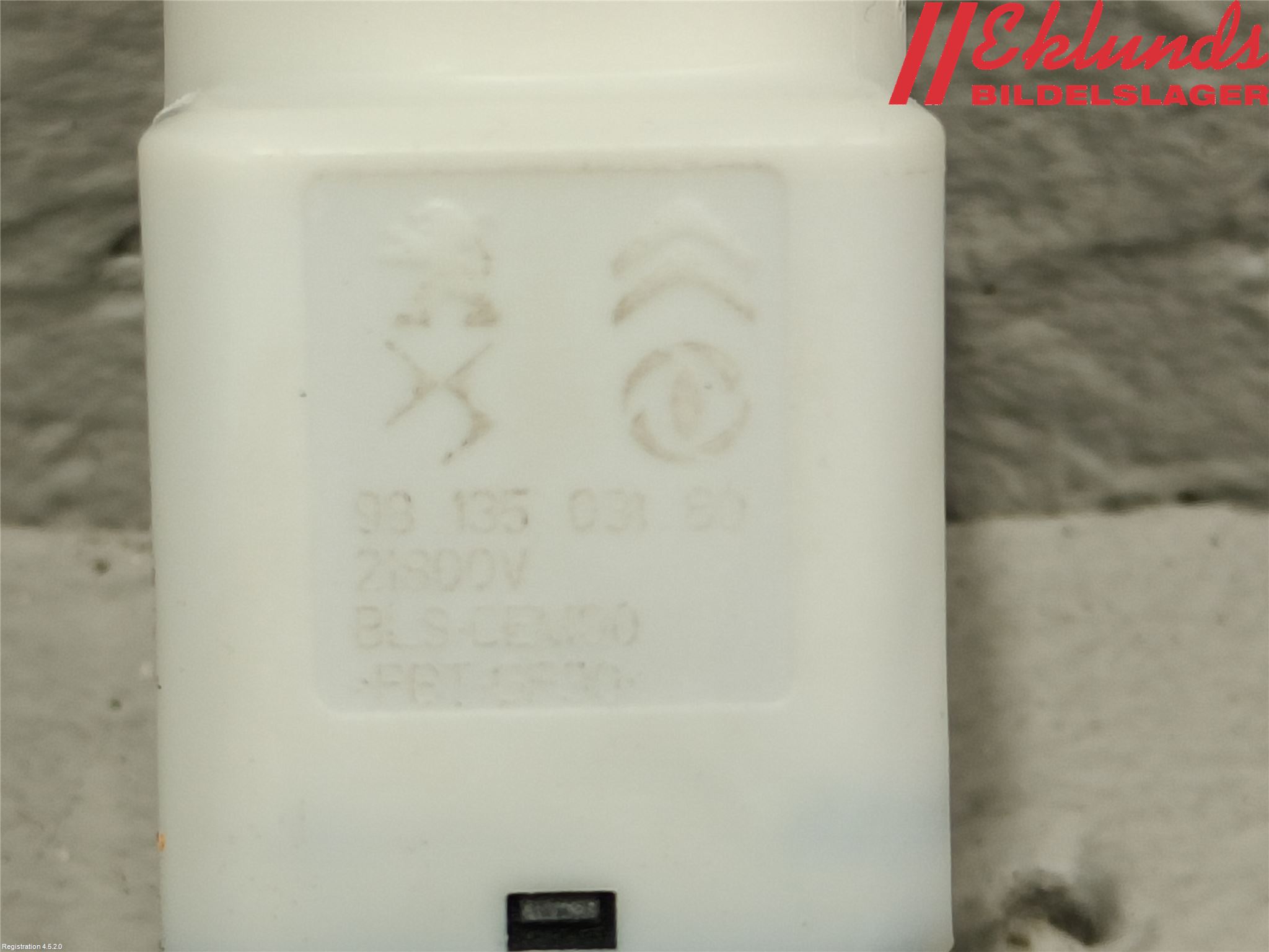 Peugeot 2008/E-2008 20- Bromsljuskontakt