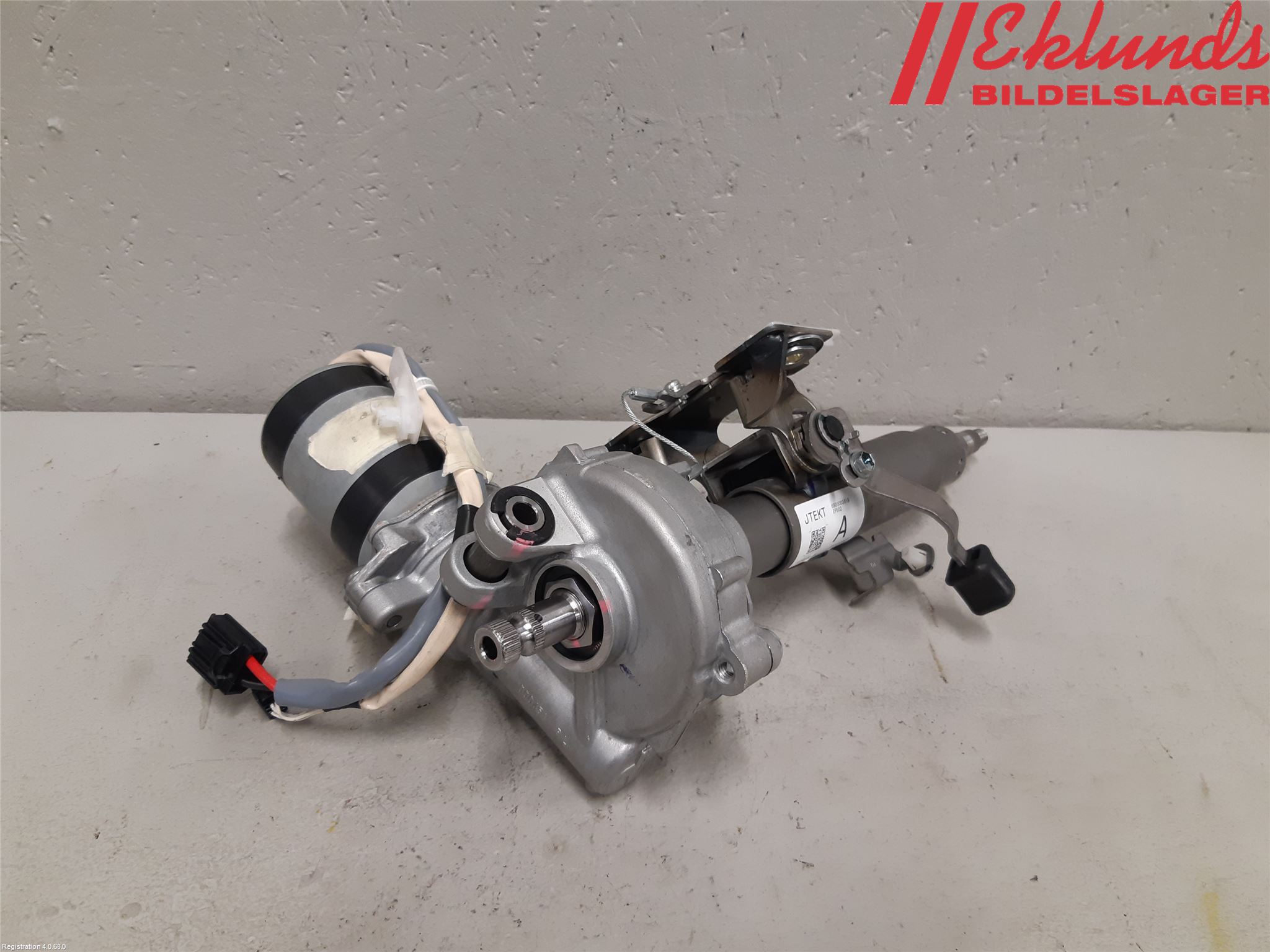Toyota YARIS XP130 15-20 Rattaxelagg Med Inb Servo