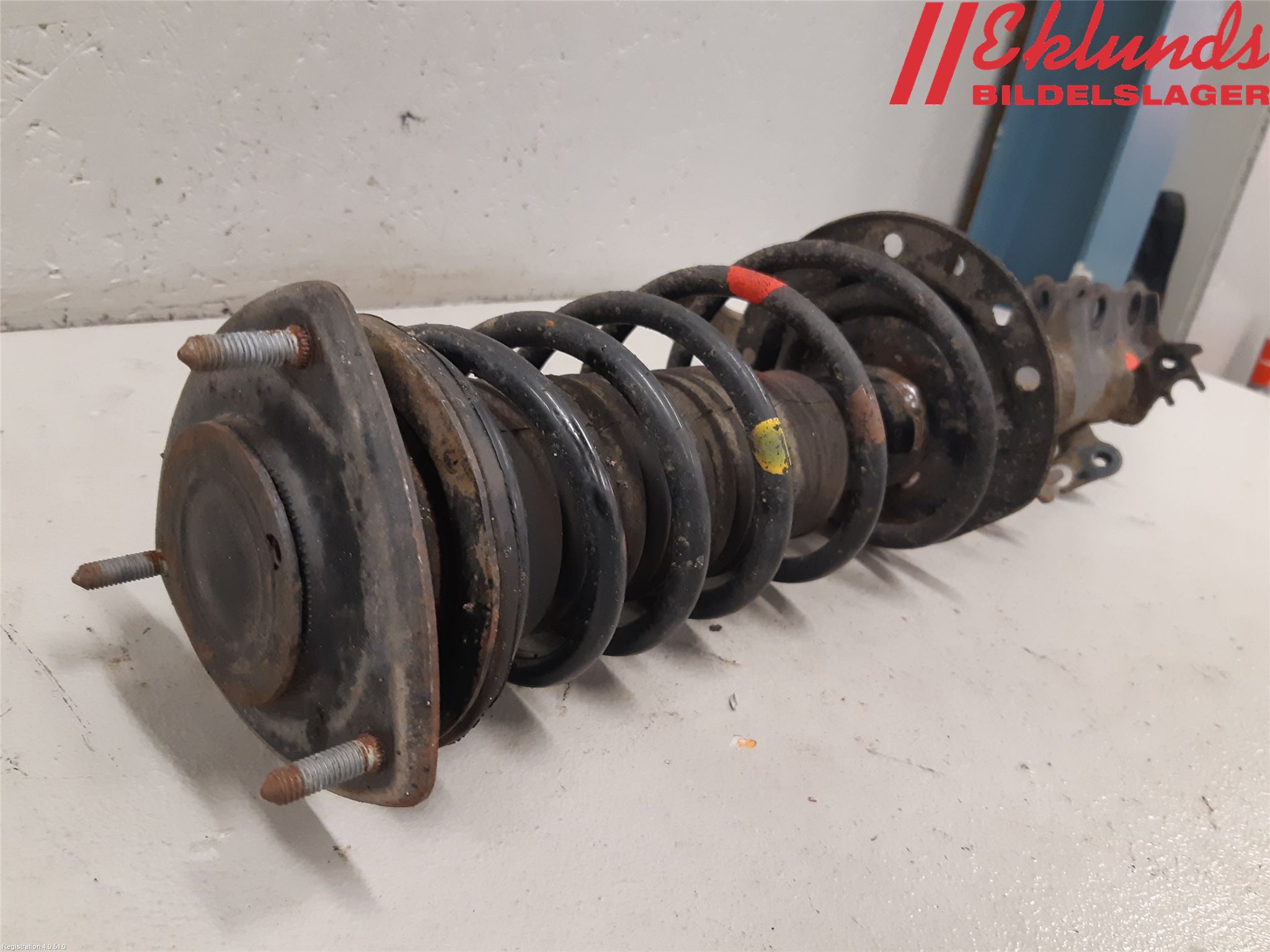 Toyota iQ Fjäderben Fram Vänster