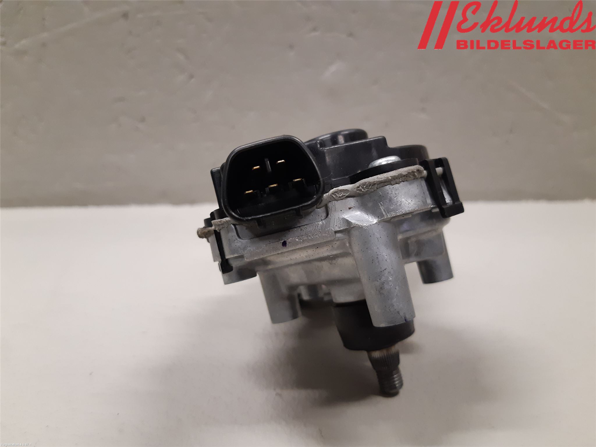 Toyota YARIS XP21 20- Torkarmotor Vindruta