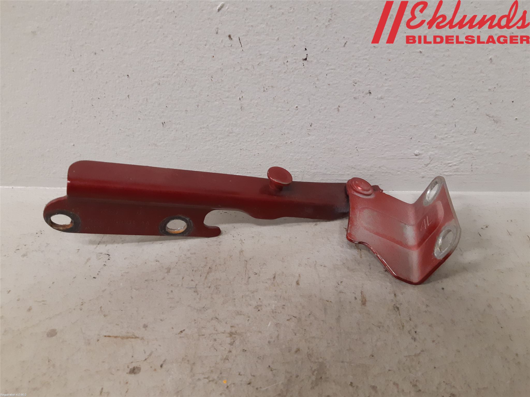 Ford MUSTANG V 05-14 Huvgångjärn