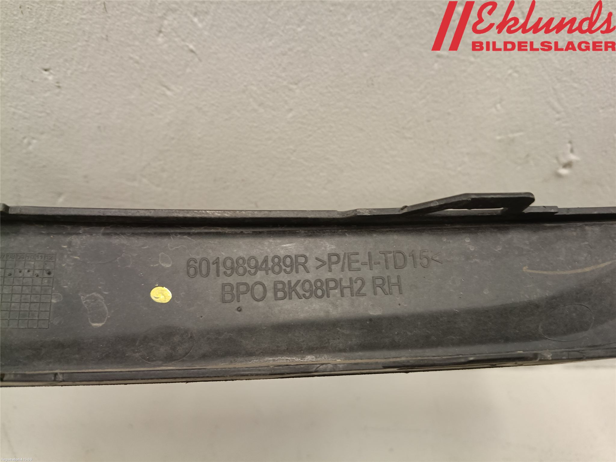 Renault CLIO IV 16-19 Stötfångarlist Fram