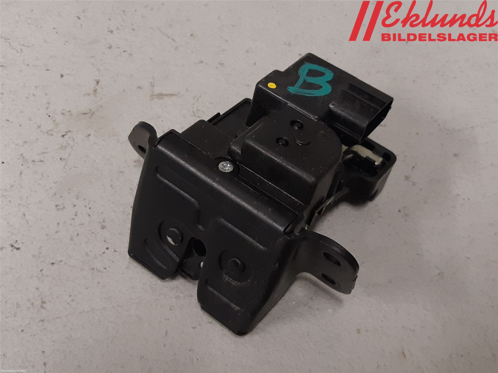 Kia SPORTAGE (SL) 11-15 Låskista Baklucka