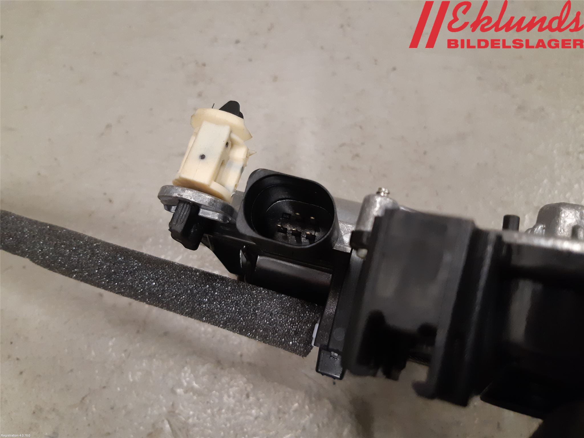 Audi A4/S4 B9 16-19 Bakluckeöppnare Automatisk