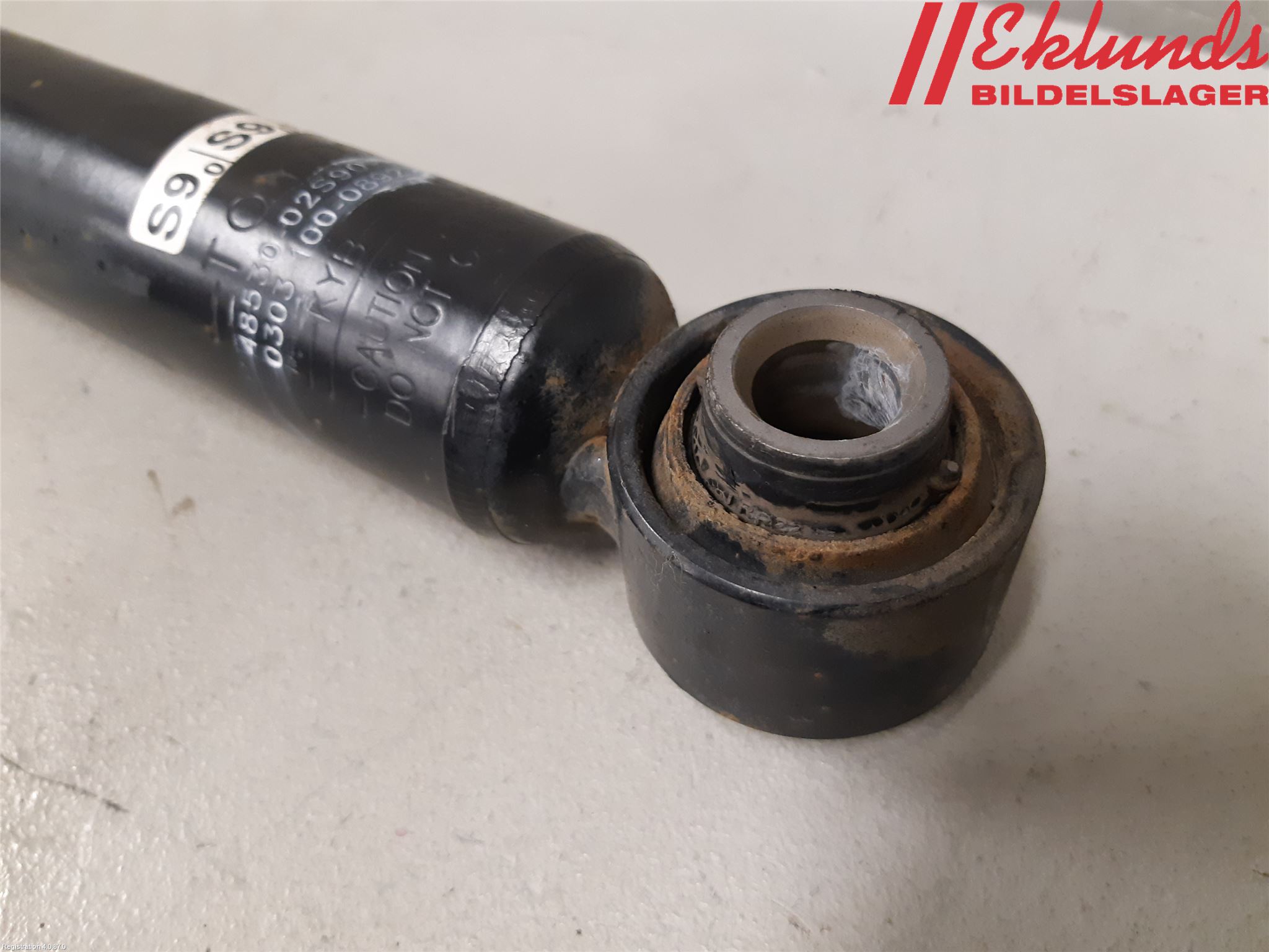 Toyota COROLLA 19- Stötdämpare Bak