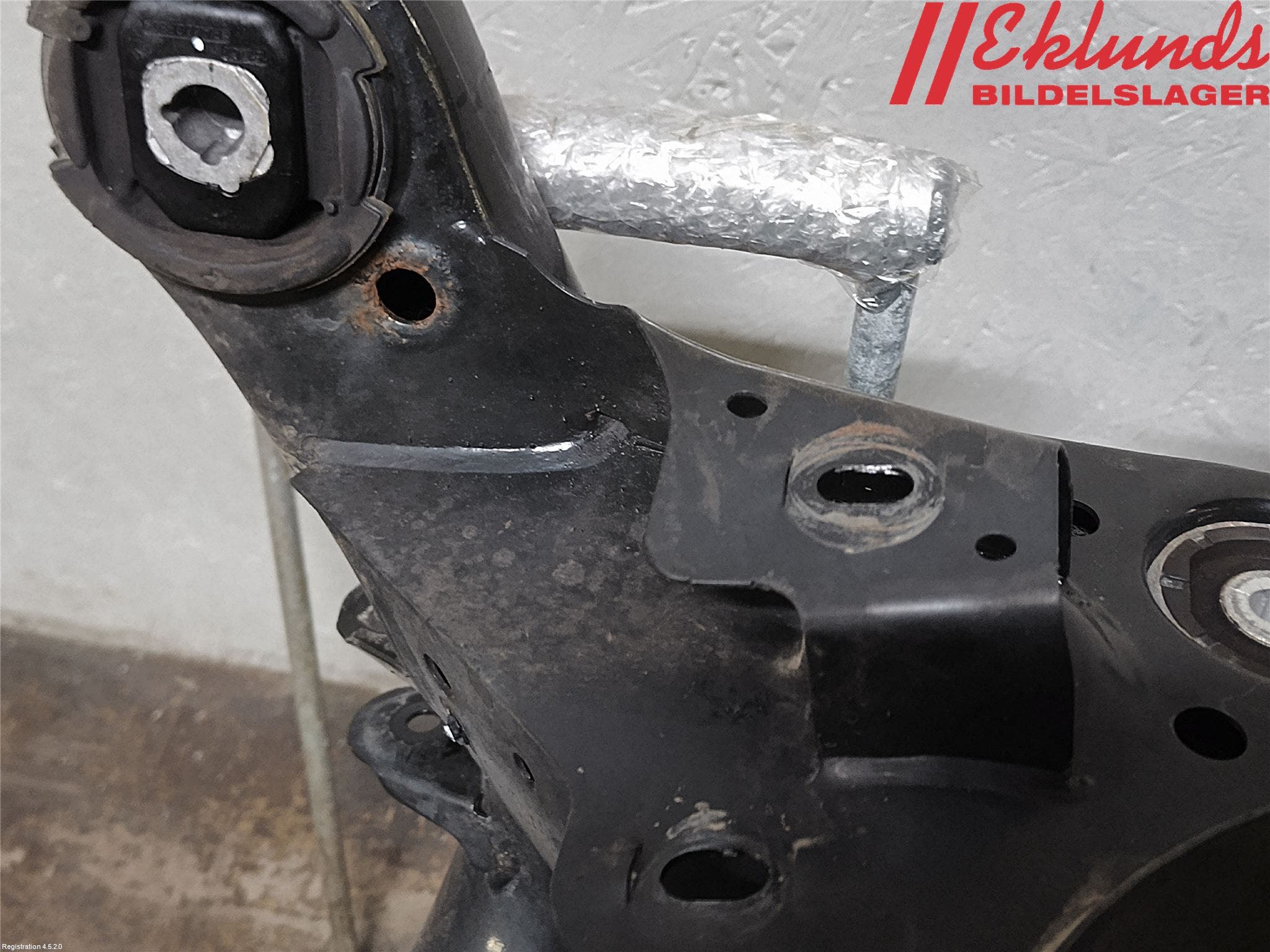 BMW 3 G20/G21/G80/G81 19- Bakaxelbalk