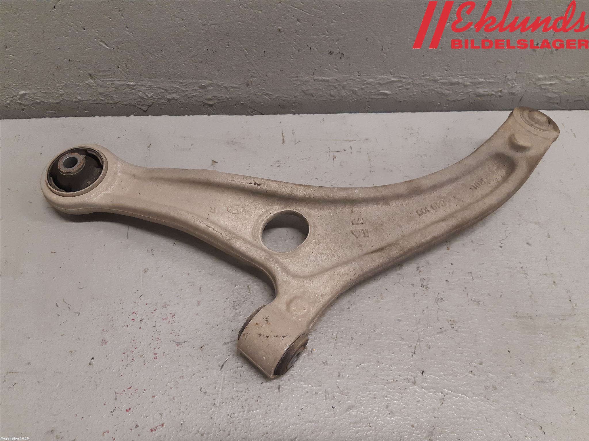 Hyundai i40 16-18 Bärarm Fram Undre Hö