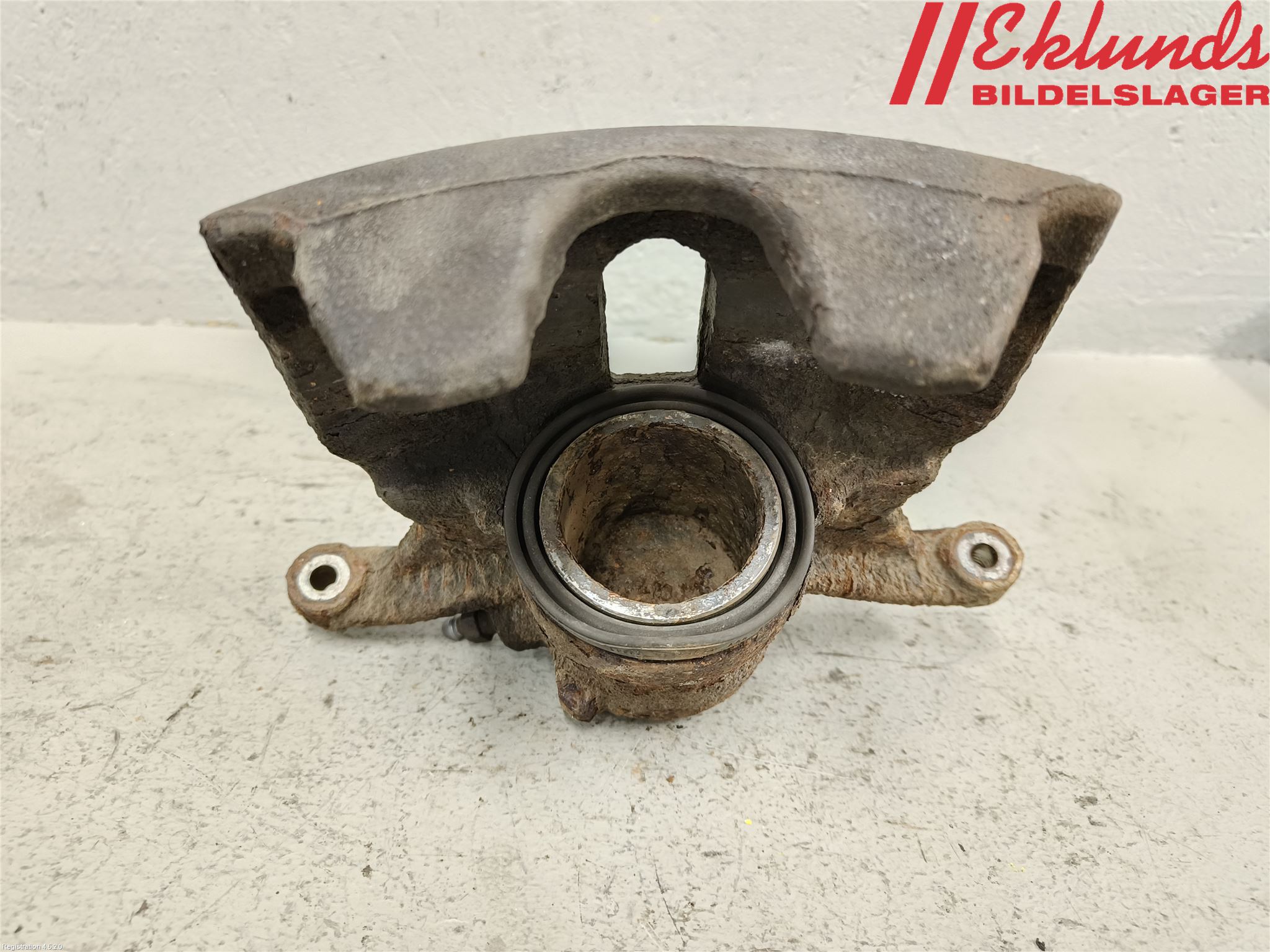 Volkswagen VW PASSAT 15-19 Bromsok Fram Höger