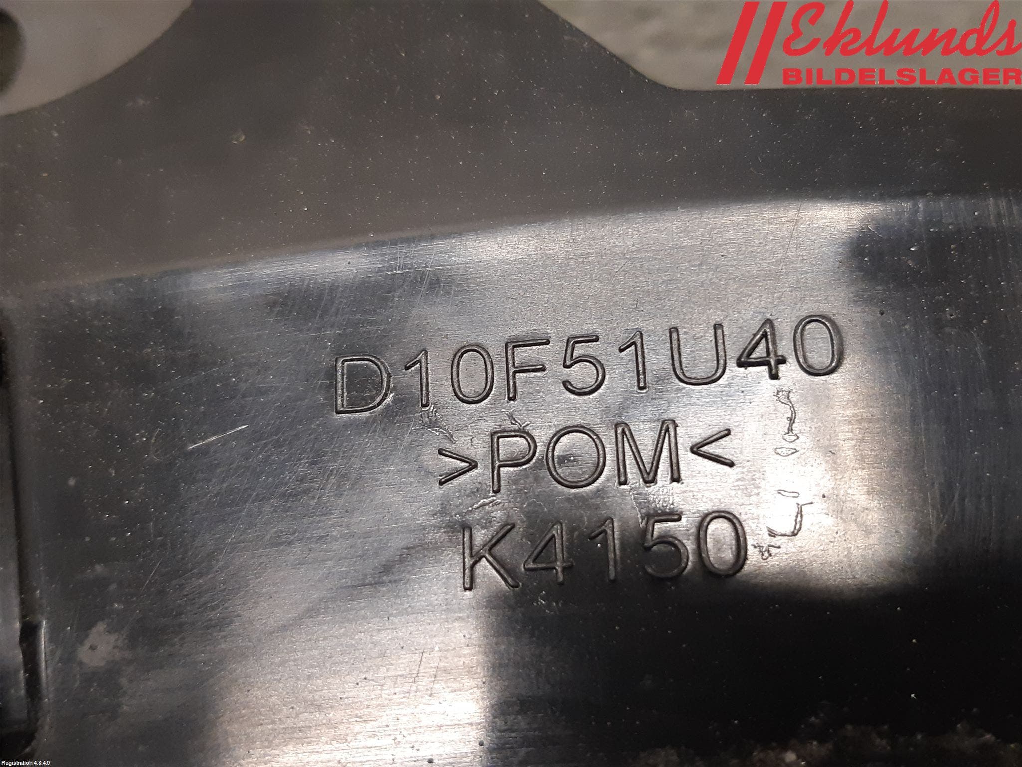 Mazda CX-3 Skärmfäste Fram Vä