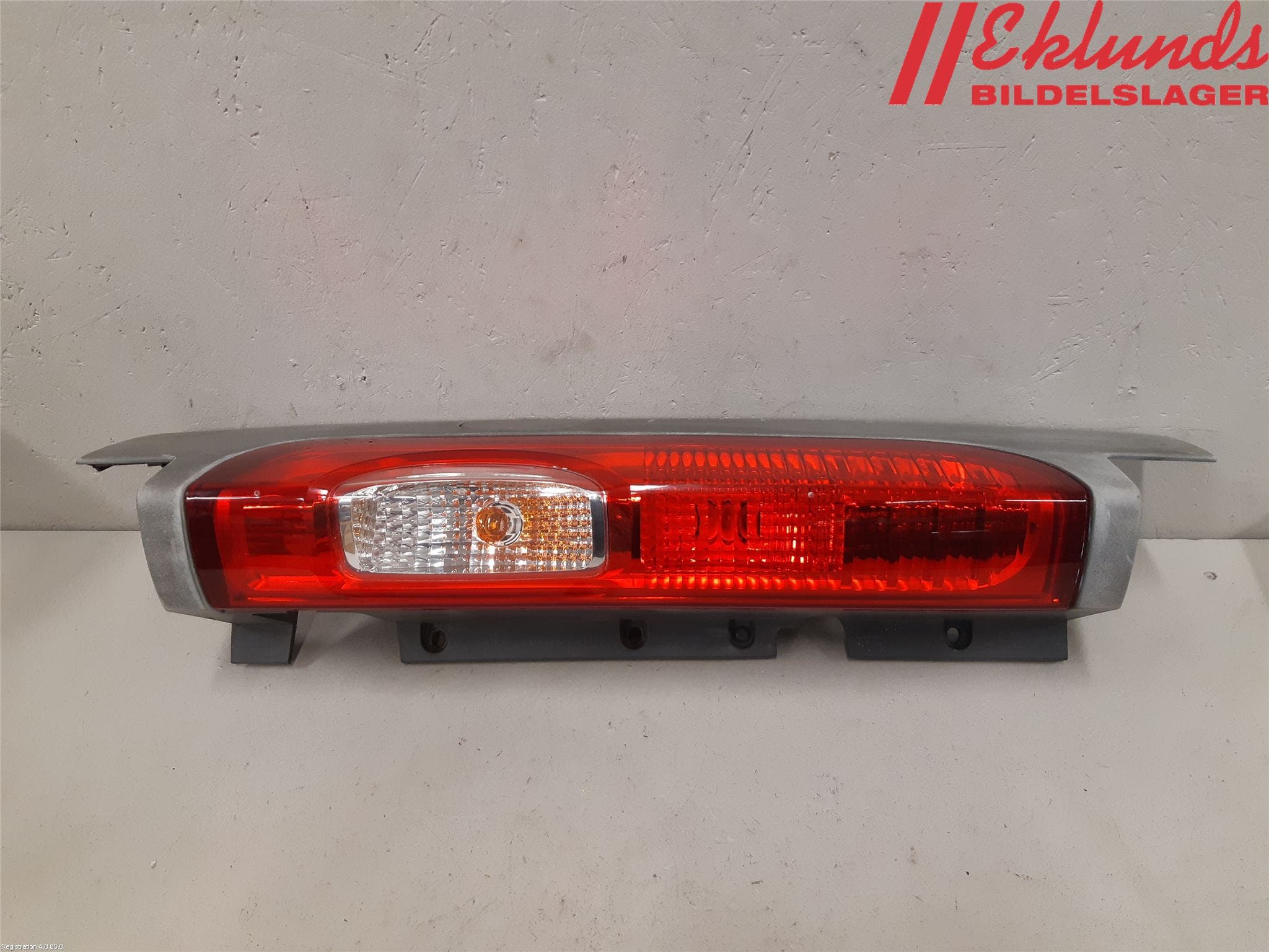 Opel VIVARO 01-14 Bakljus Vänster