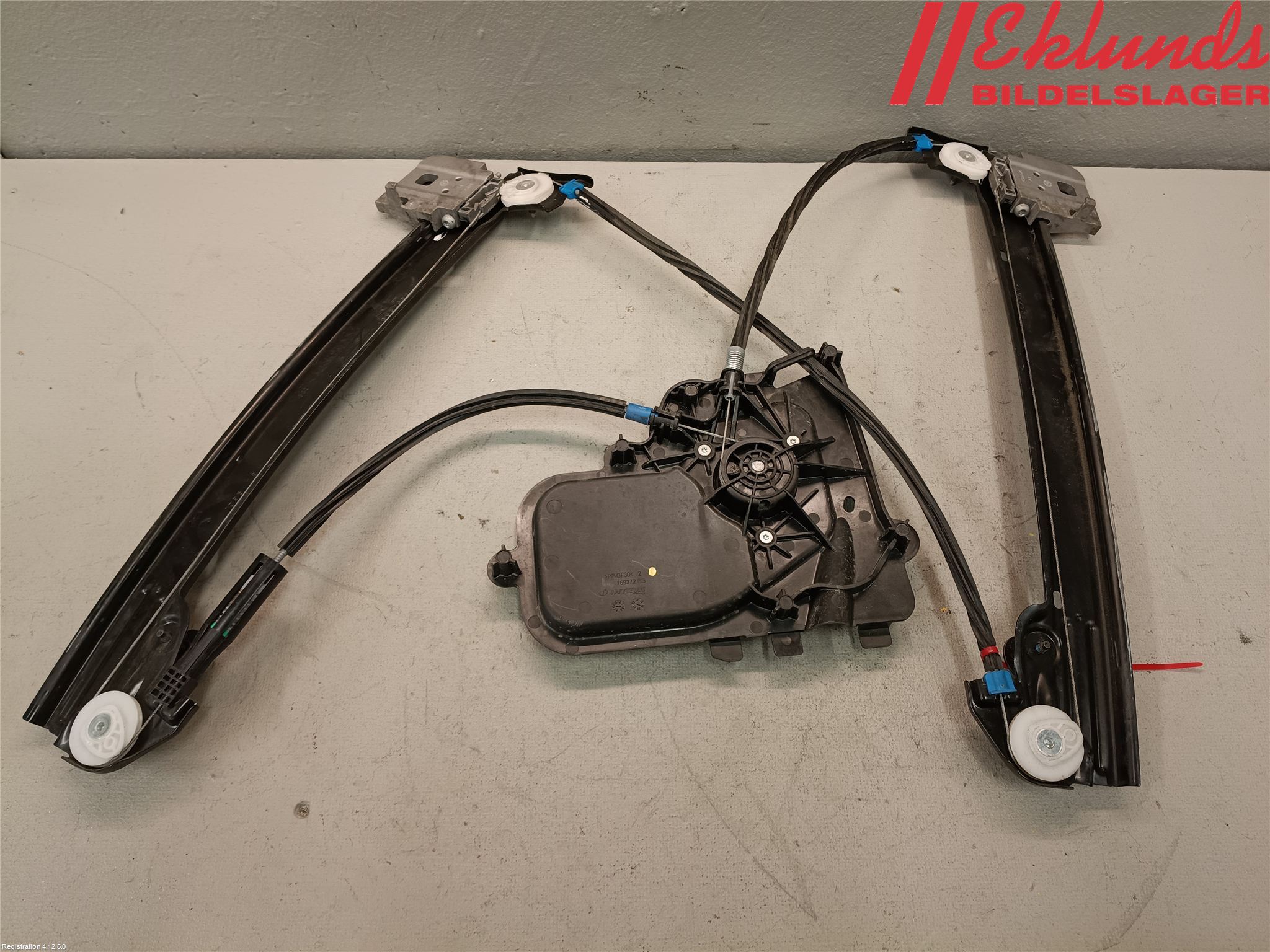 Tesla MODEL 3 17- Fönsterhiss El Kompl