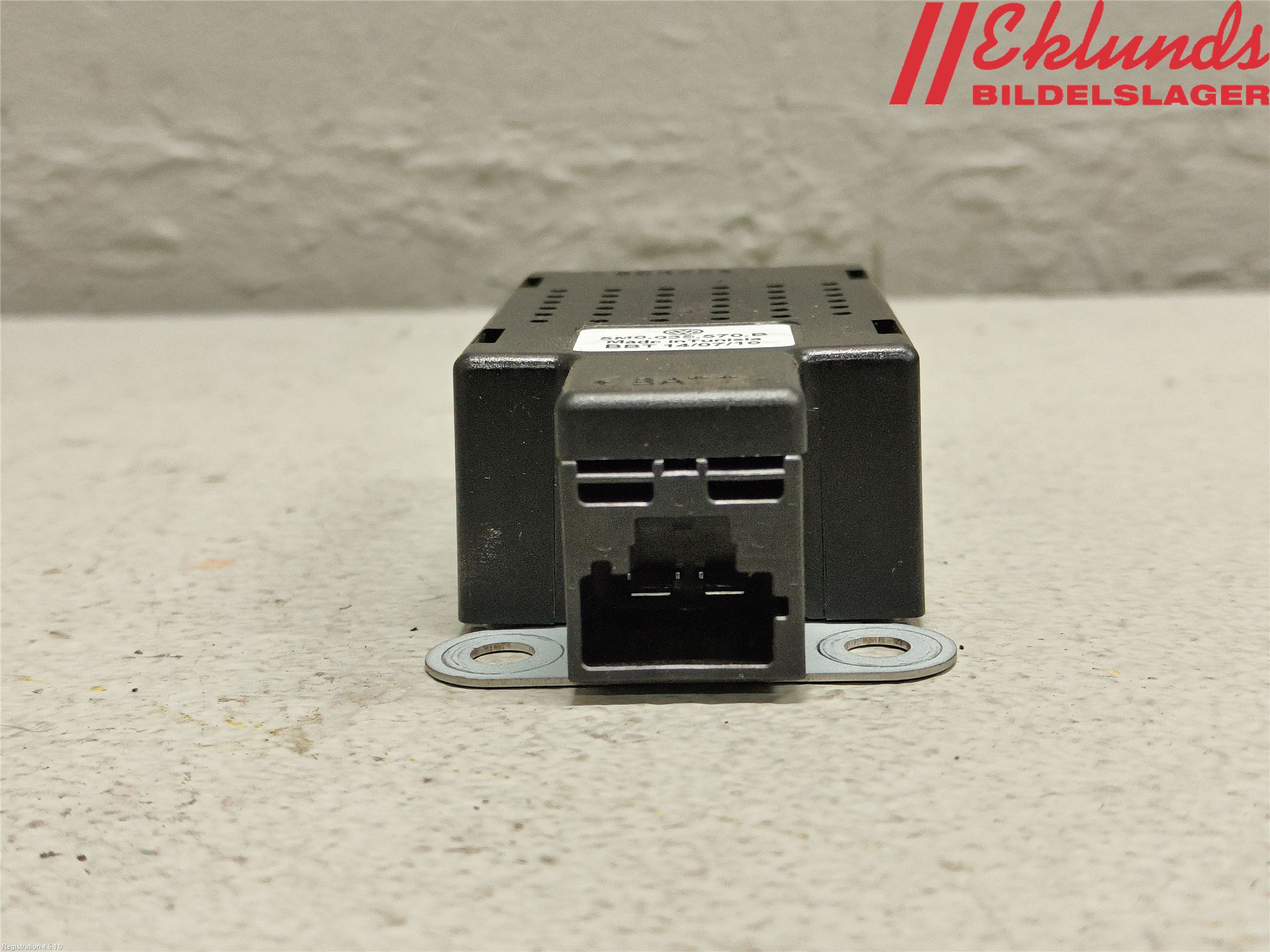 Volkswagen VW GOLF VI 09-13 Antenn