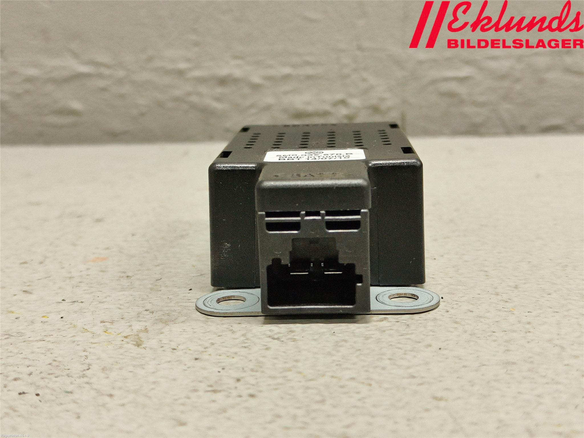 Volkswagen VW GOLF VI 09-13 Antenn