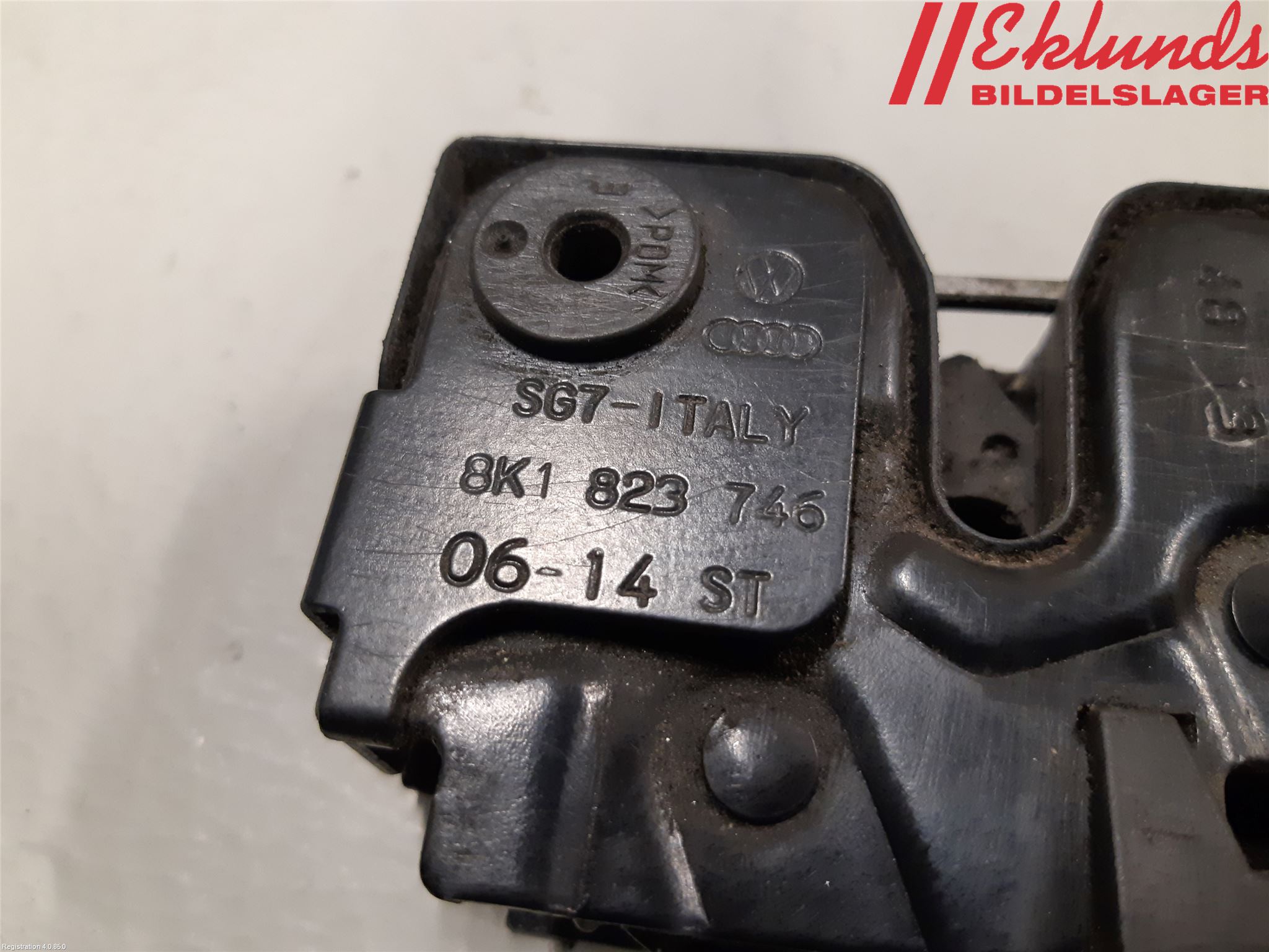 Audi A4 12-15 Huvlås