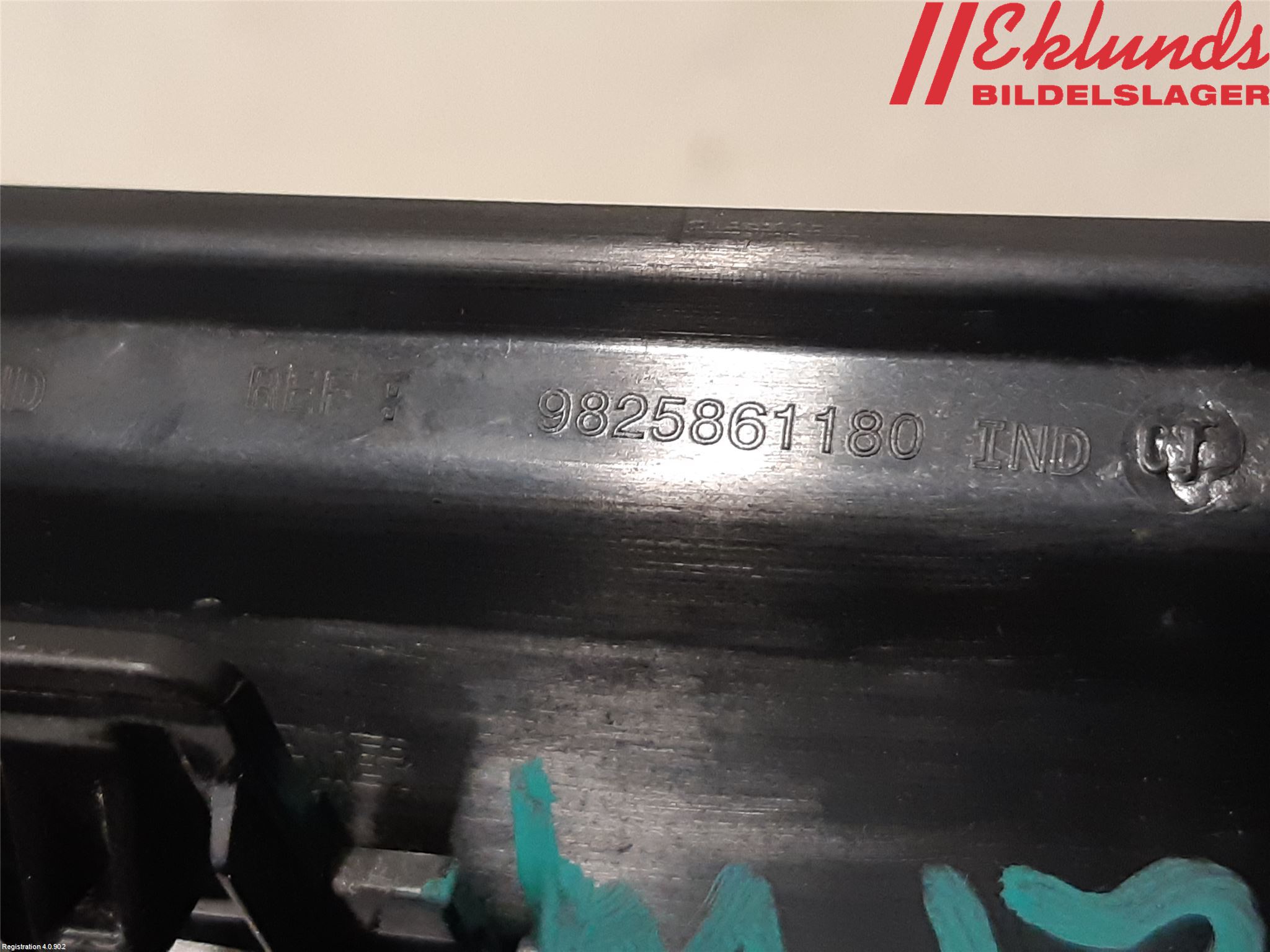 Peugeot 2008/E-2008 20- List Framskärm Hö